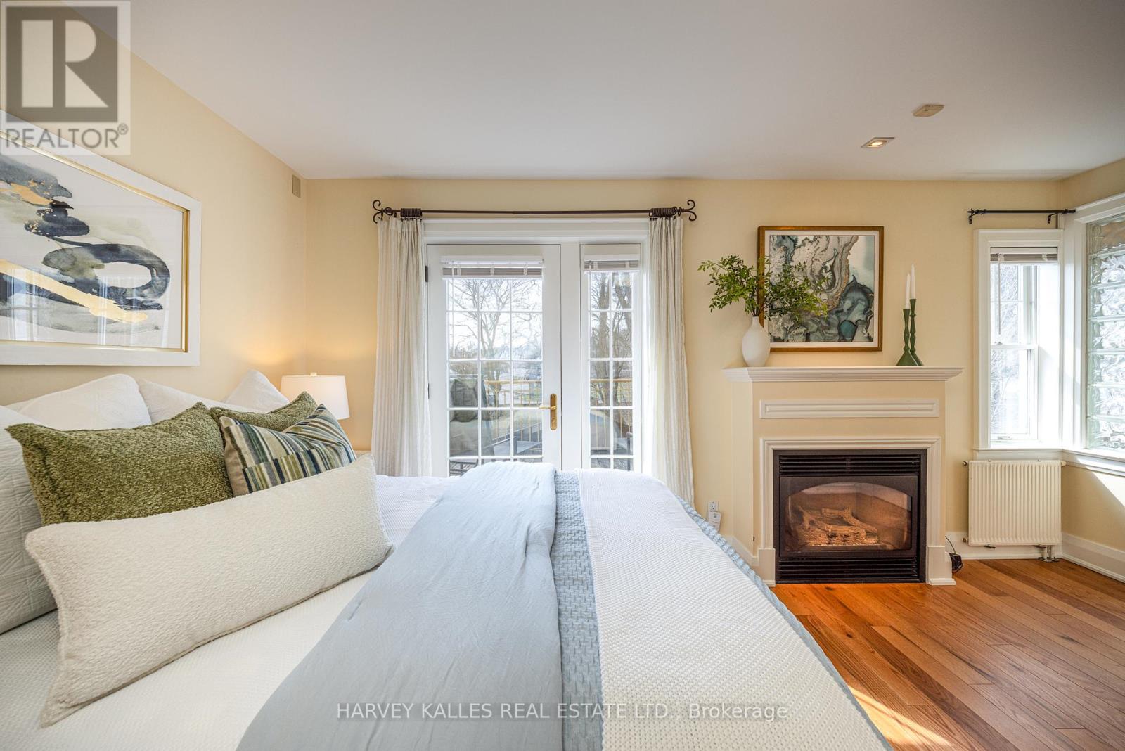 370 ST CLEMENTS AVENUE