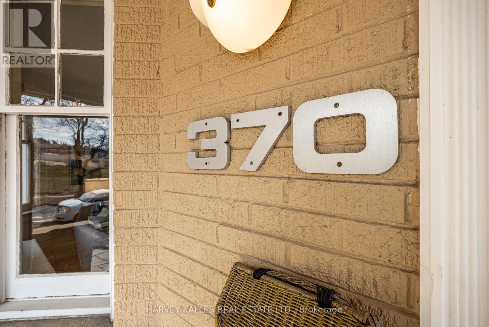 370 ST CLEMENTS AVENUE