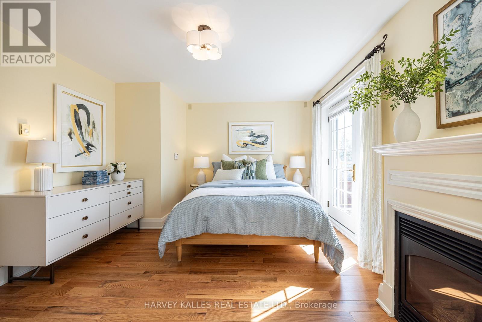 370 ST CLEMENTS AVENUE