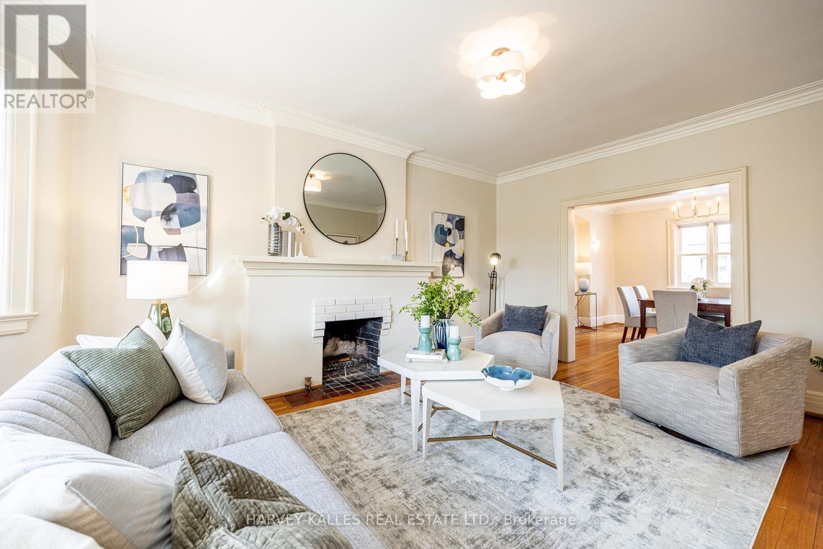 370 ST CLEMENTS AVENUE