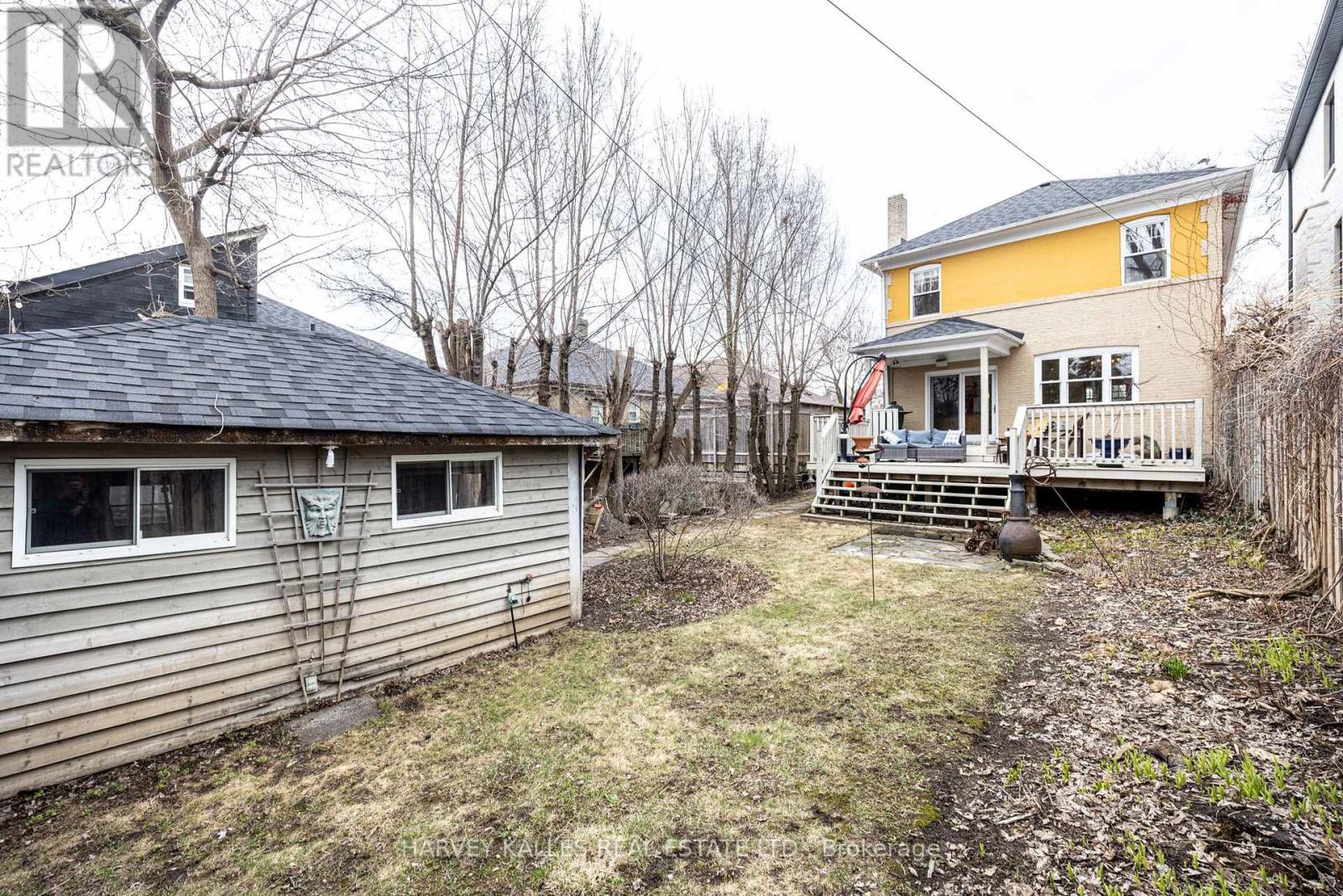 370 ST CLEMENTS AVENUE