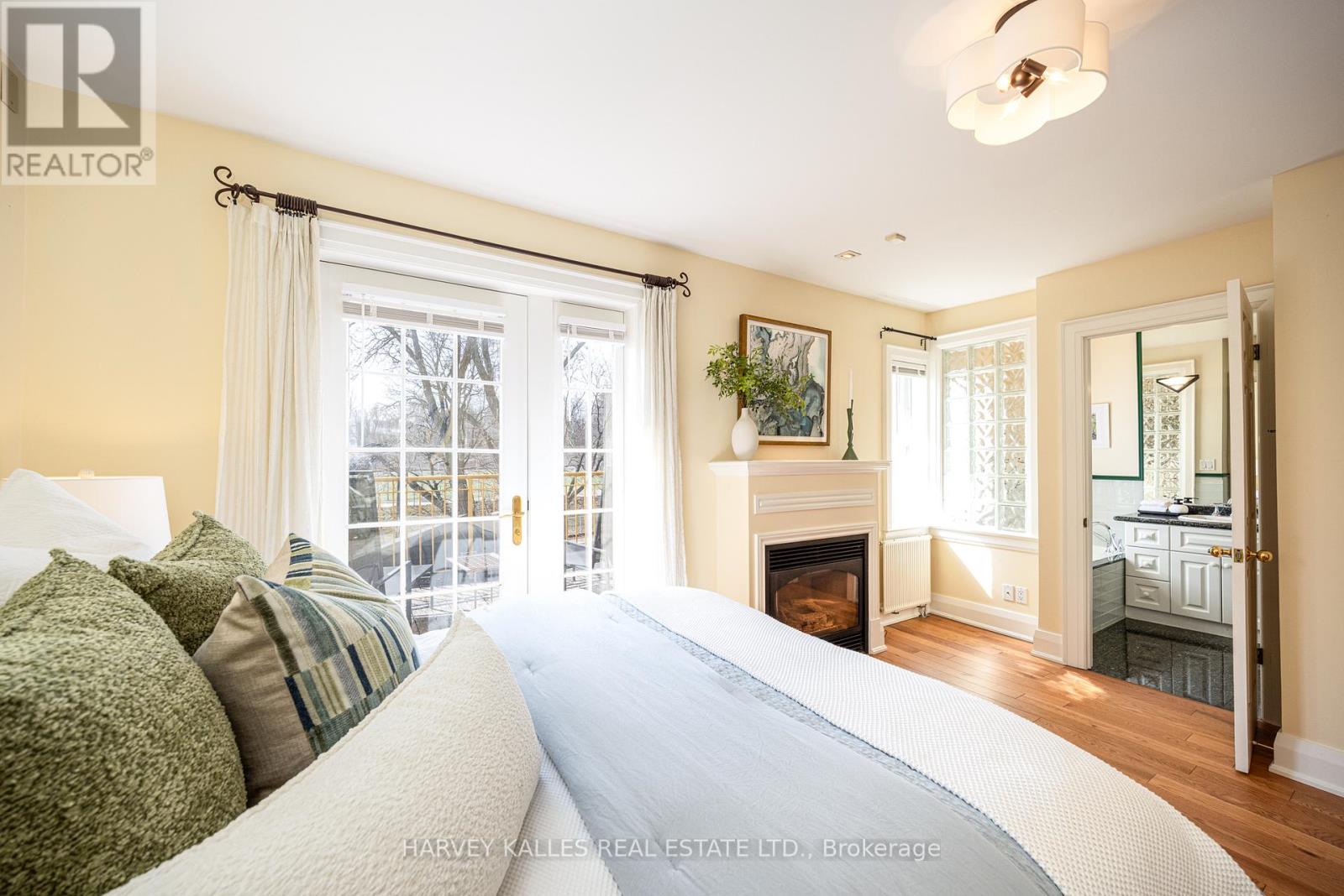 370 ST CLEMENTS AVENUE