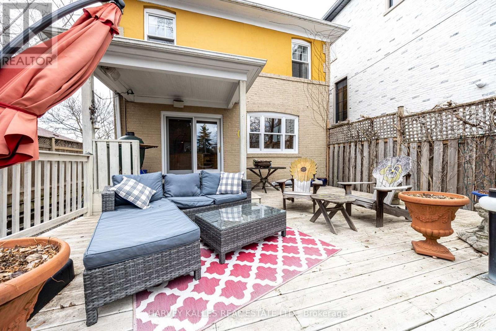 370 ST CLEMENTS AVENUE