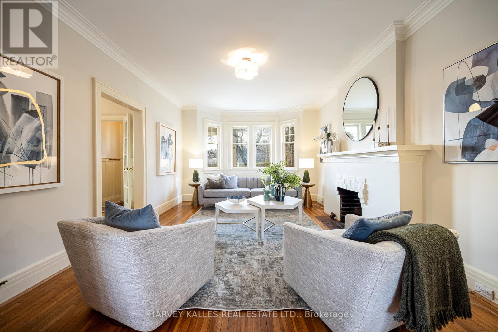 370 ST CLEMENTS AVENUE