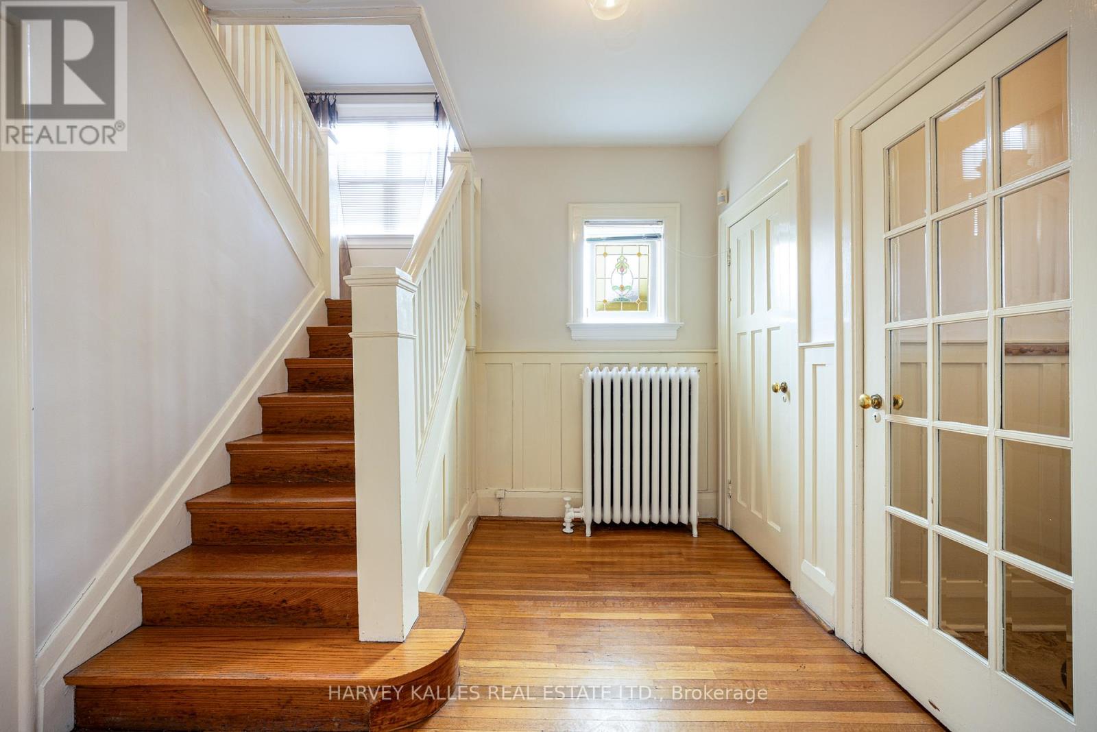 370 ST CLEMENTS AVENUE