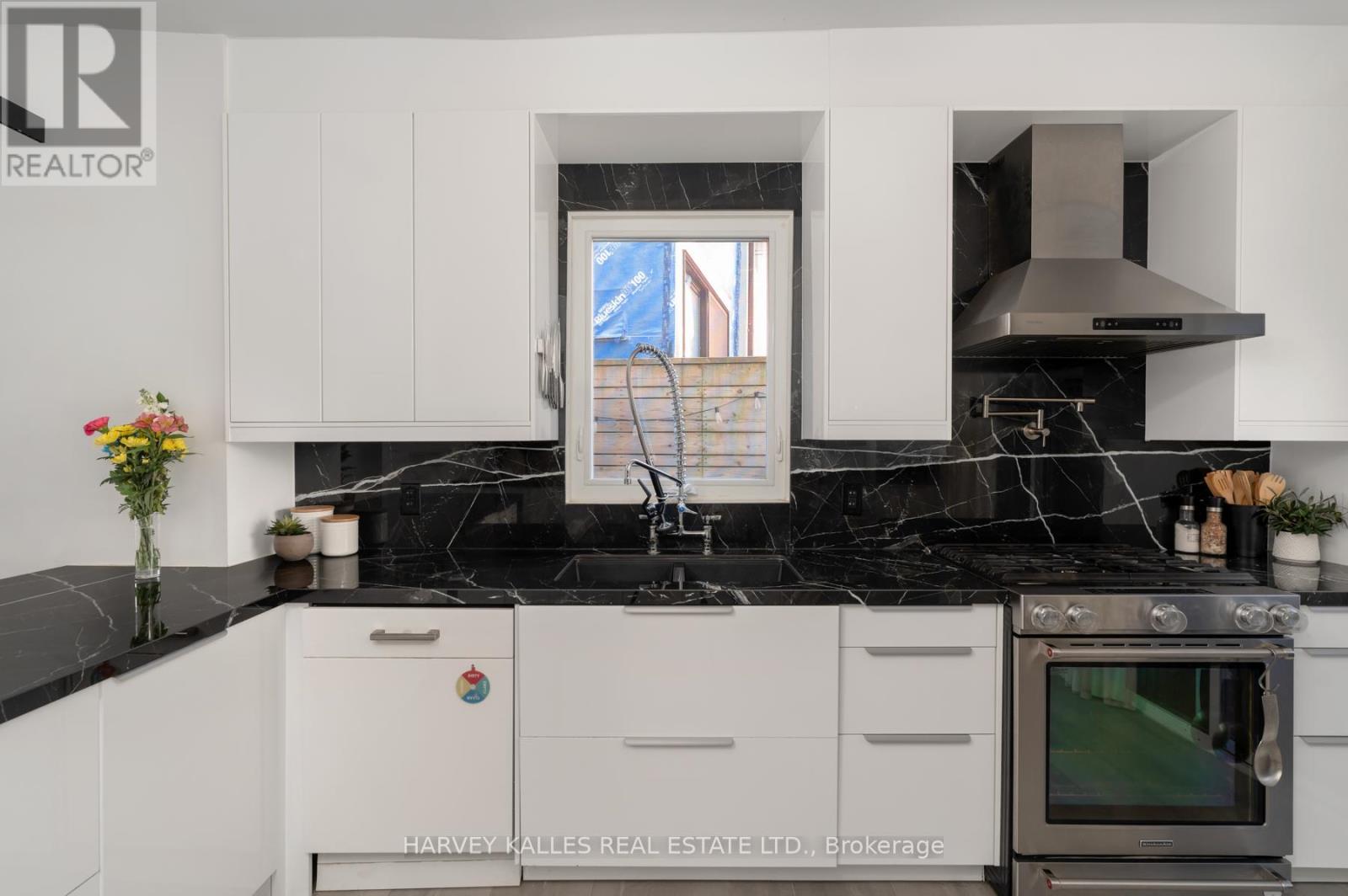 281 LISGAR STREET