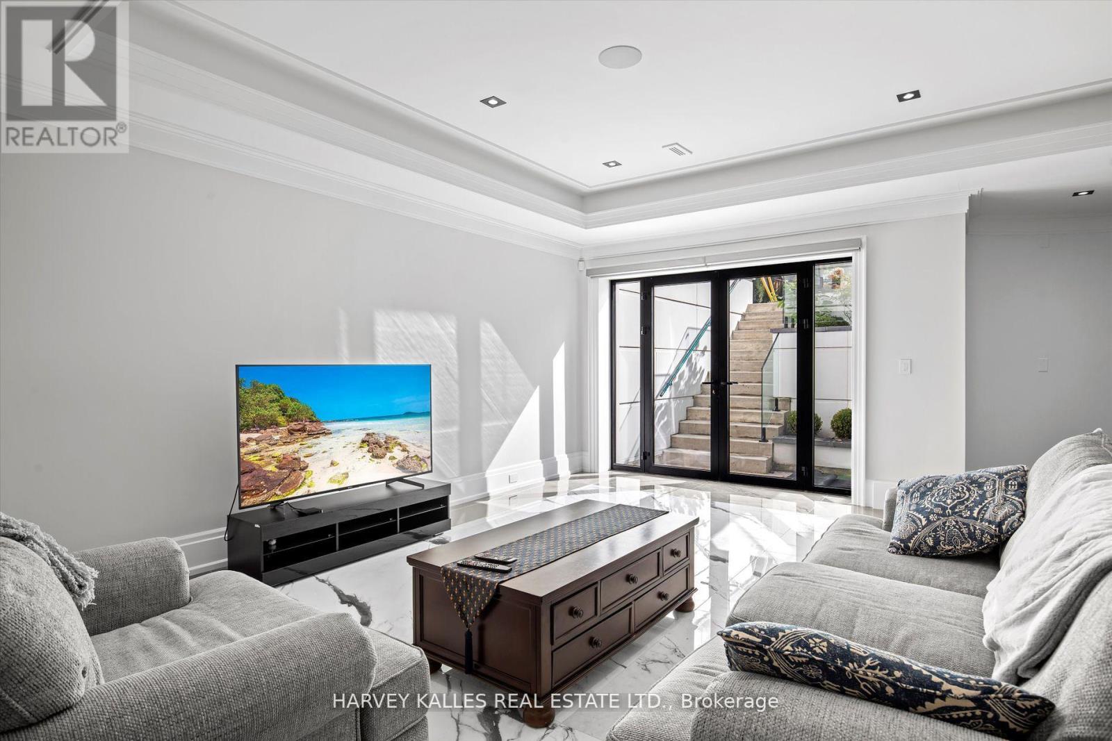 1 SILVERGROVE ROAD