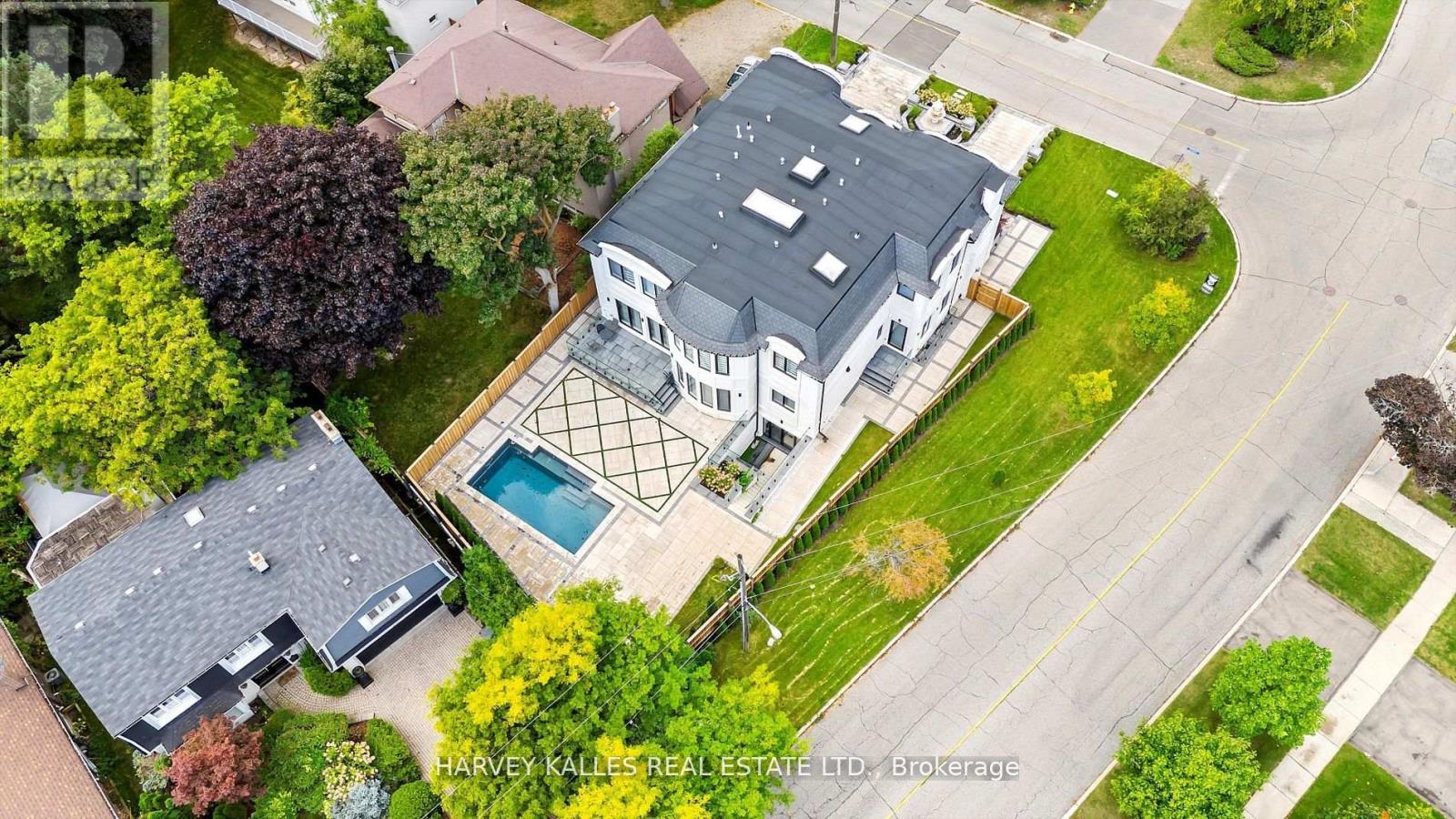 1 SILVERGROVE ROAD