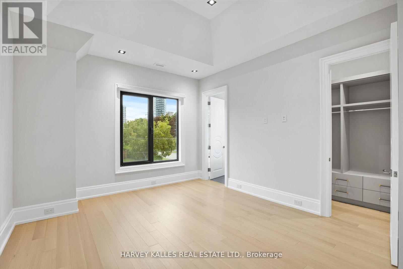 1 SILVERGROVE ROAD