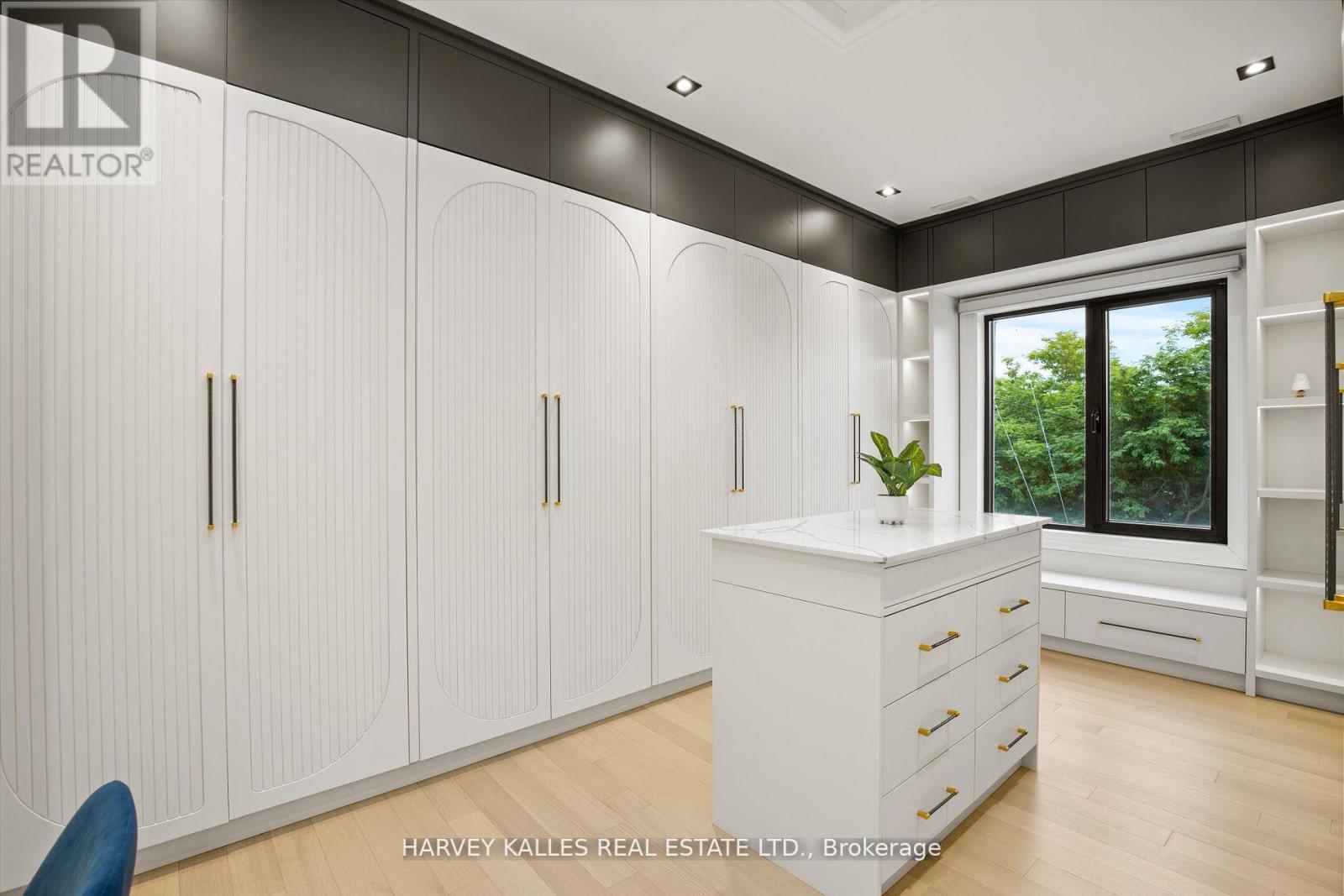 1 SILVERGROVE ROAD