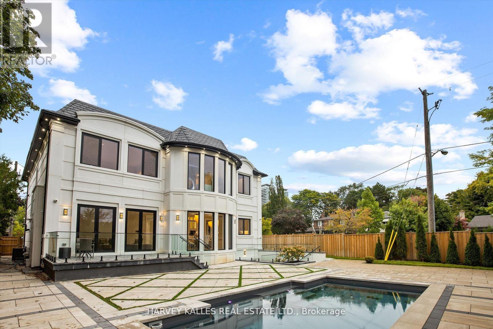 1 SILVERGROVE ROAD