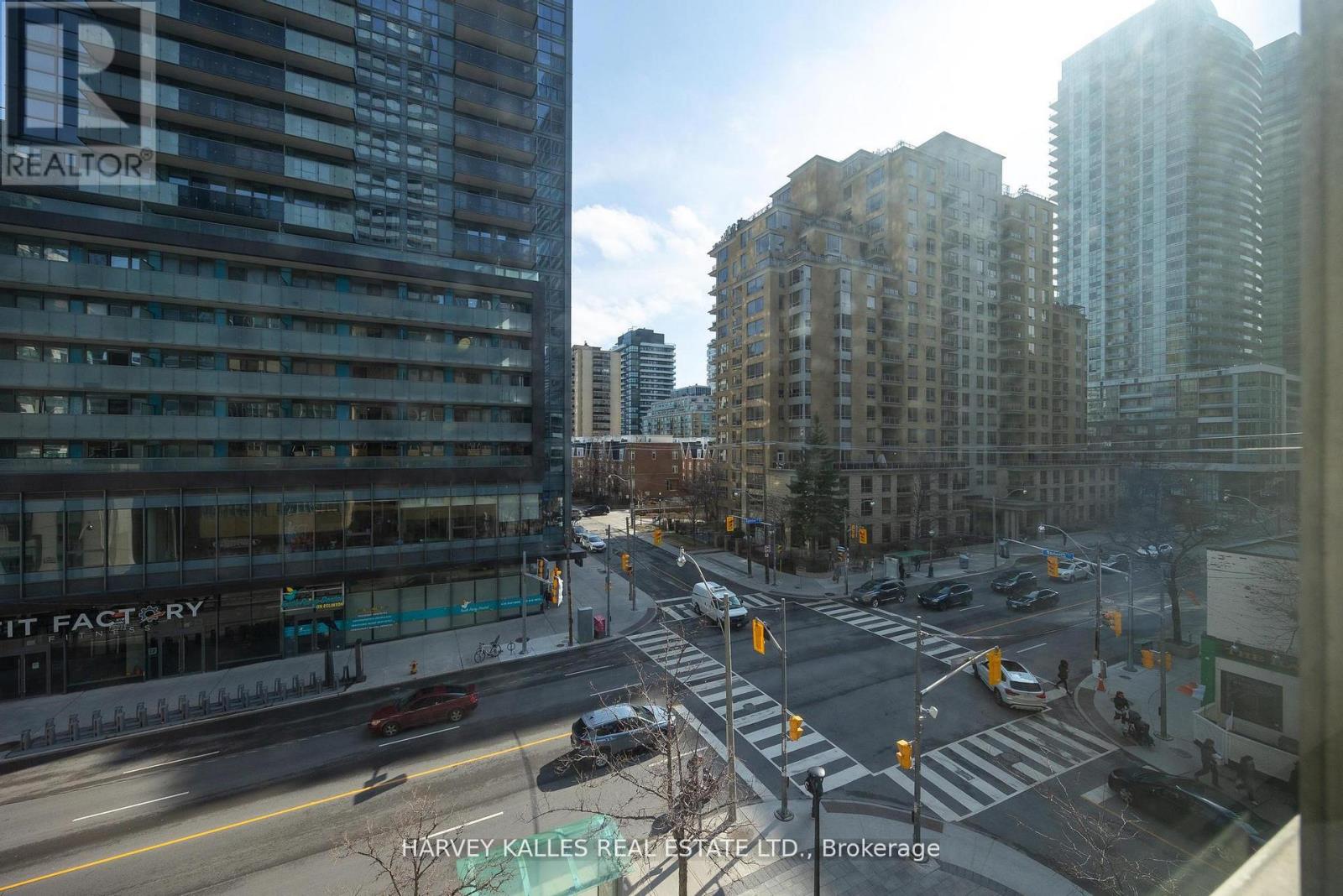 412 - 188 EGLINTON AVENUE E