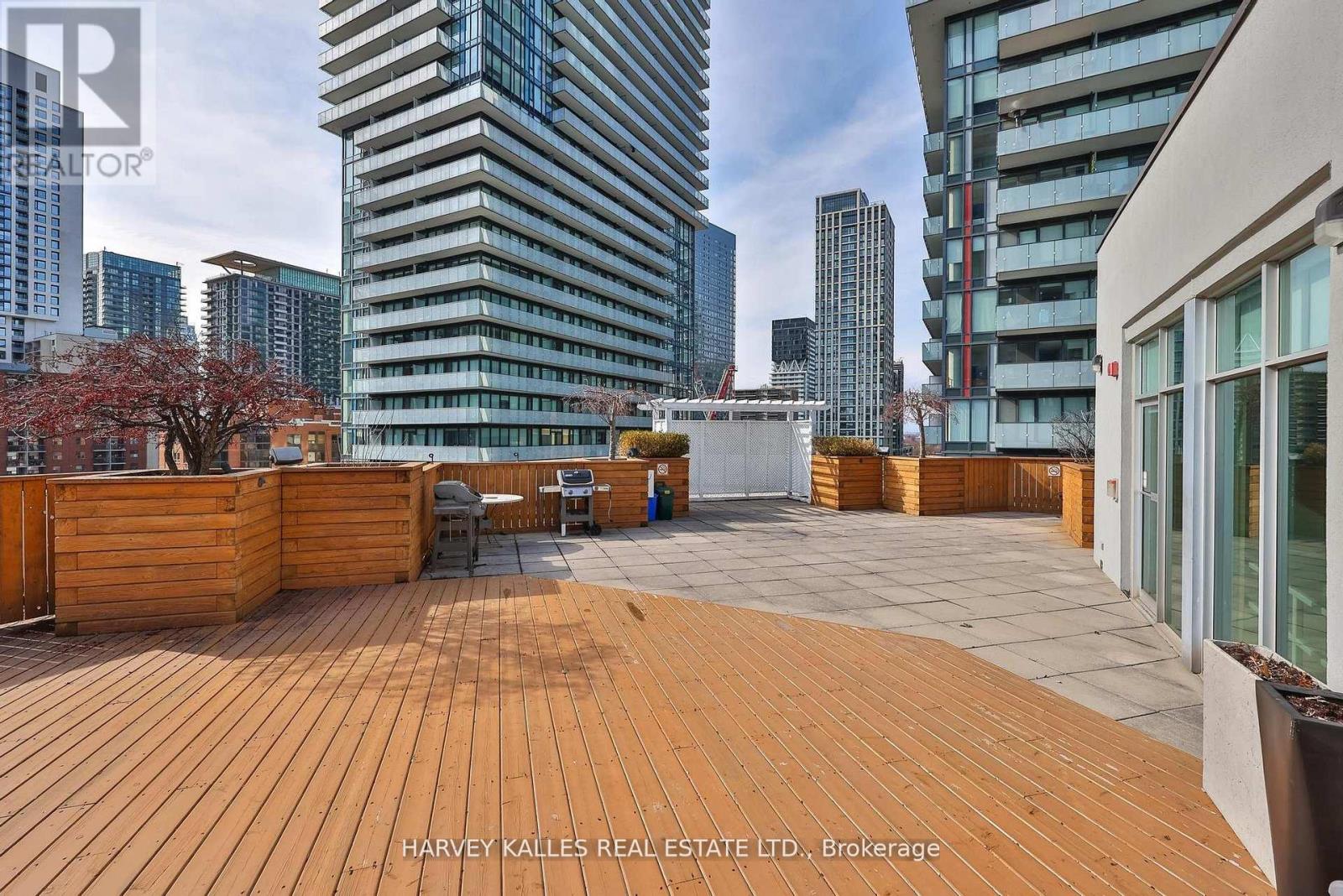 412 - 188 EGLINTON AVENUE E