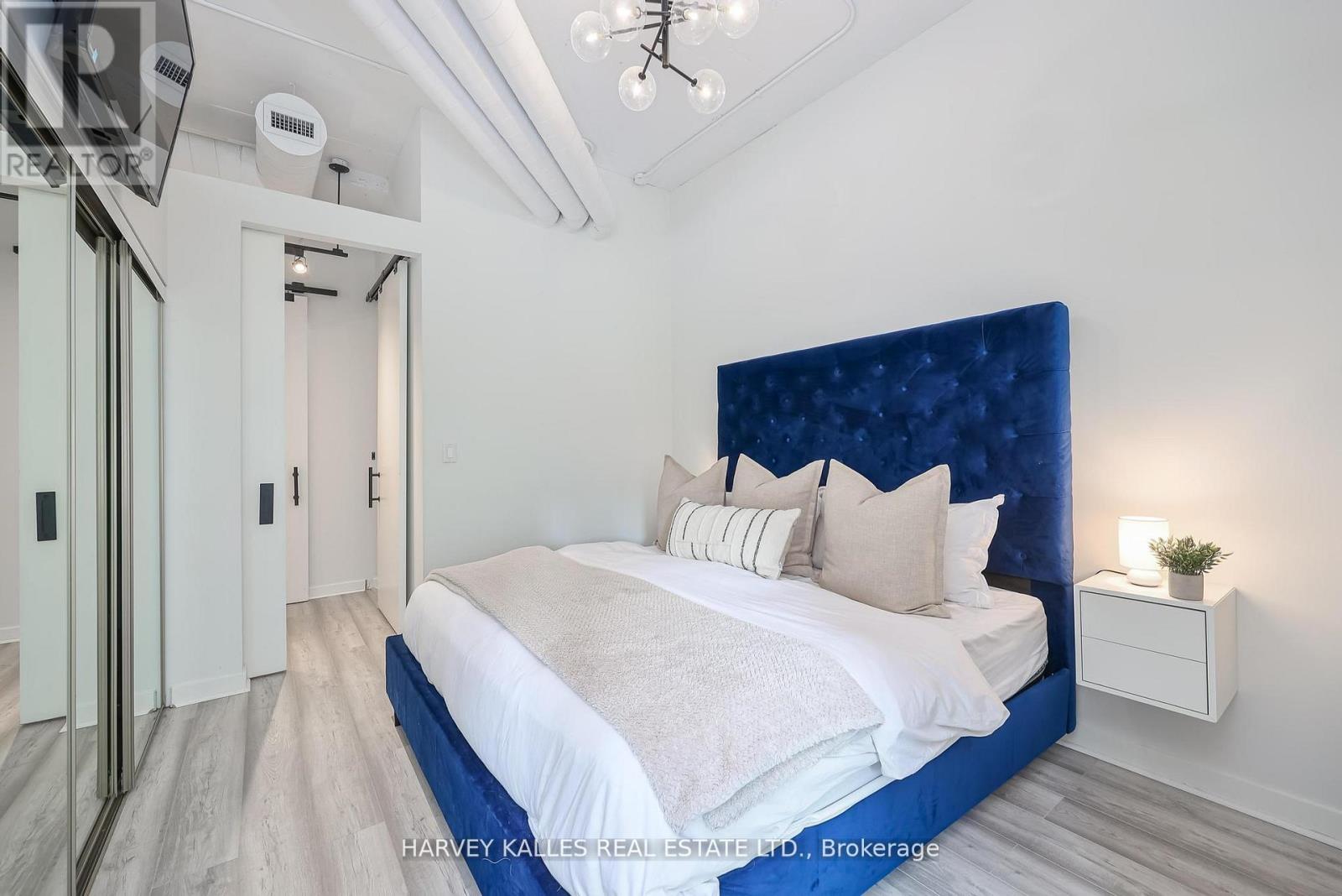 412 - 188 EGLINTON AVENUE E