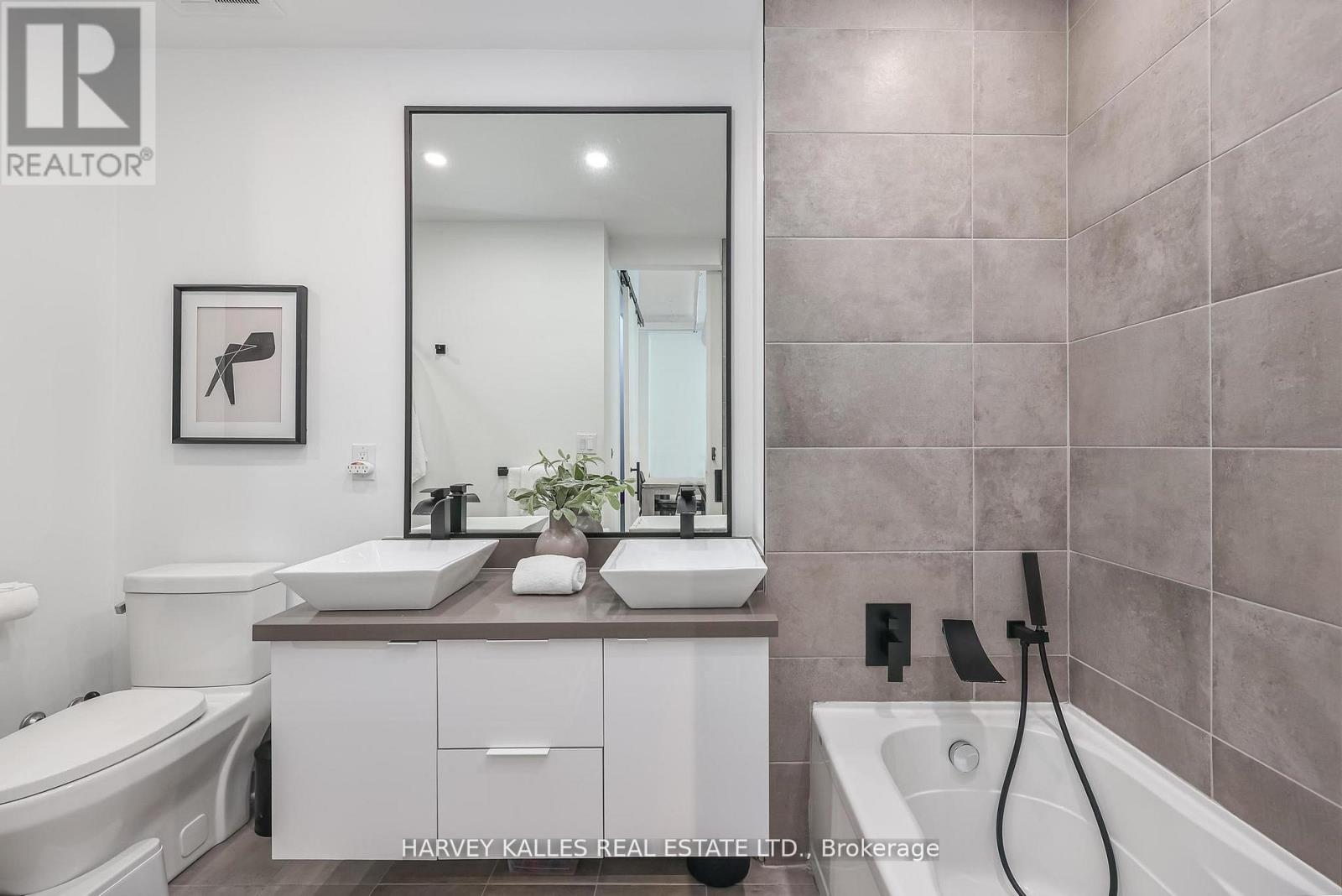 412 - 188 EGLINTON AVENUE E