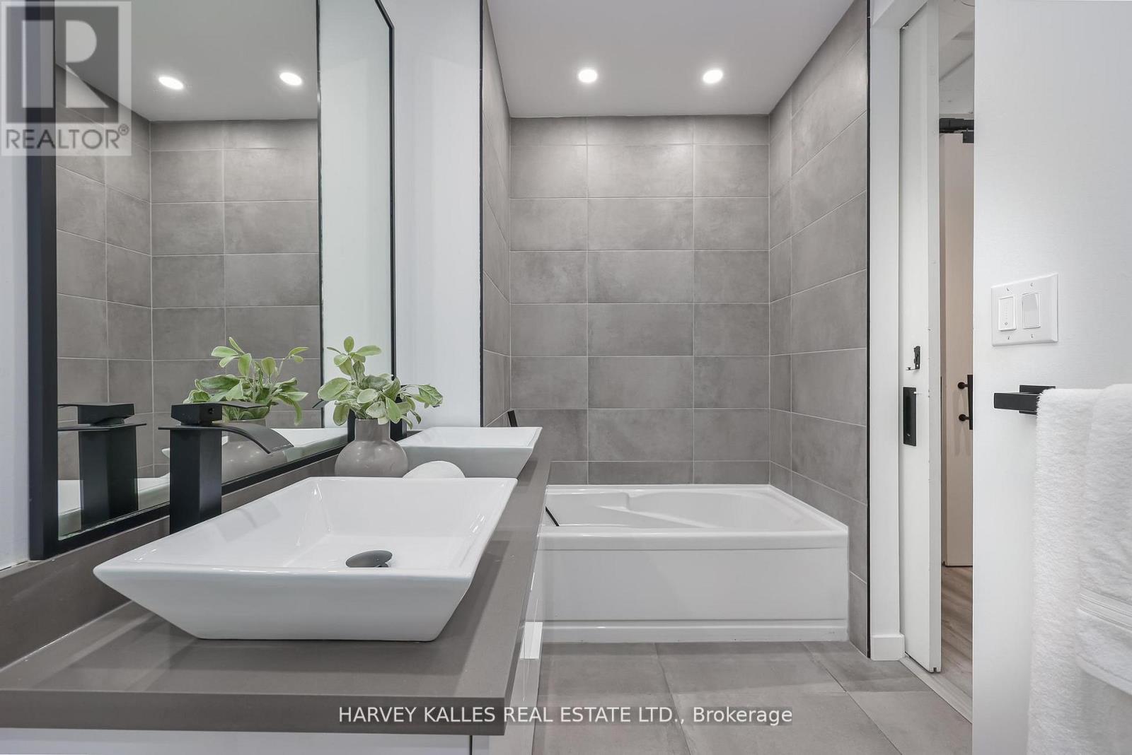 412 - 188 EGLINTON AVENUE E