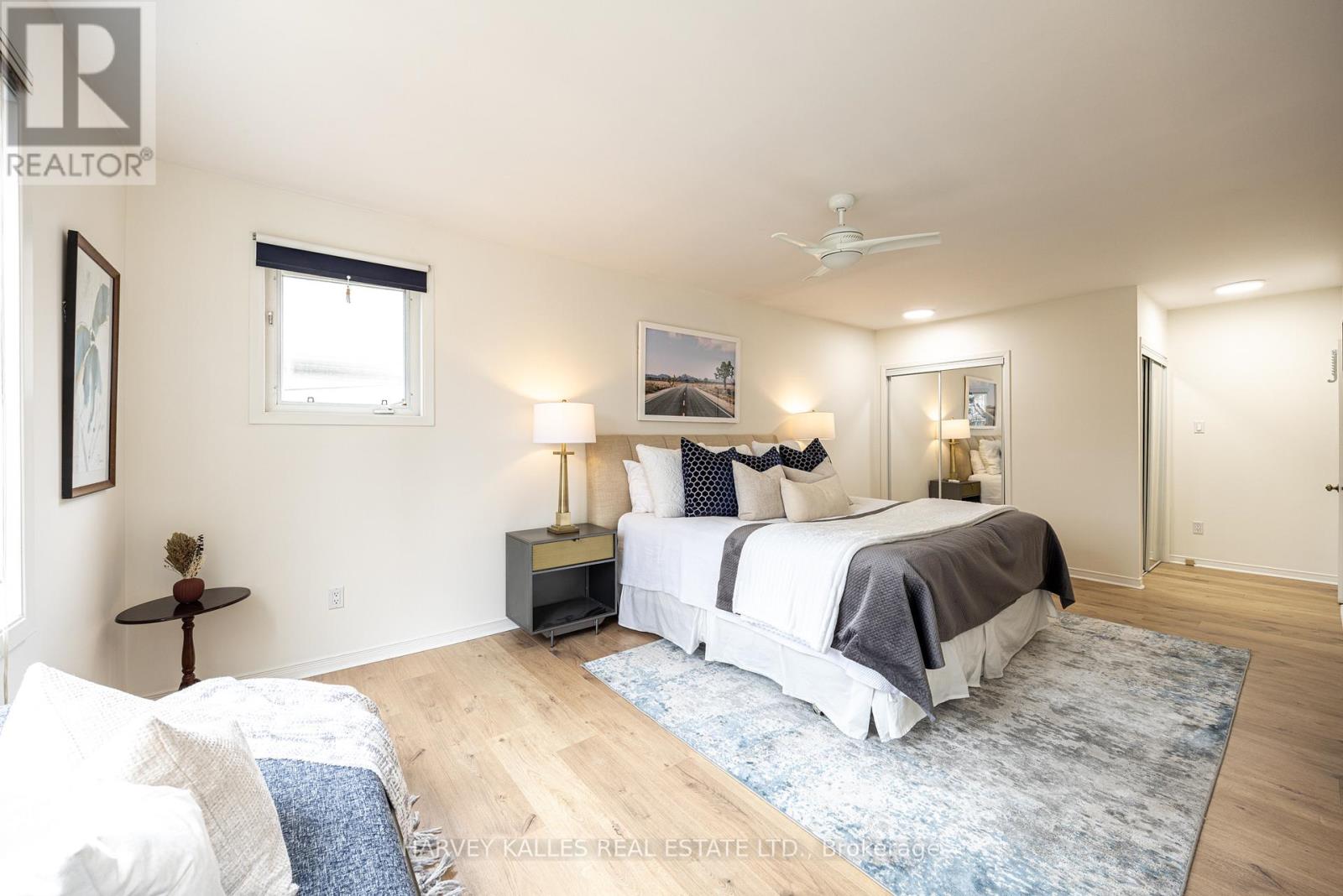 467 HILLSDALE AVENUE E