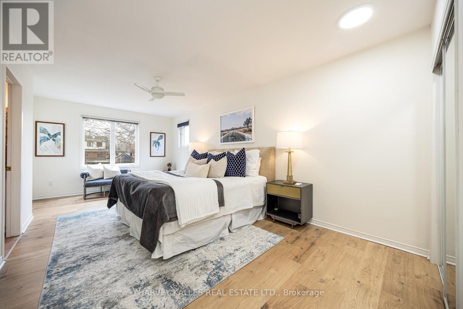 467 HILLSDALE AVENUE E