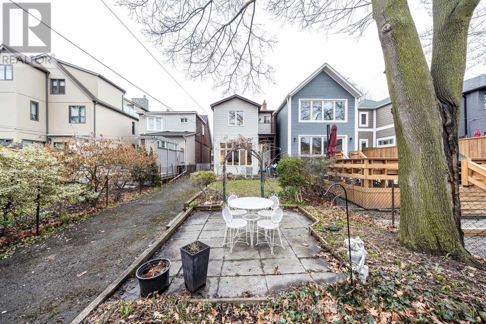 467 HILLSDALE AVENUE E