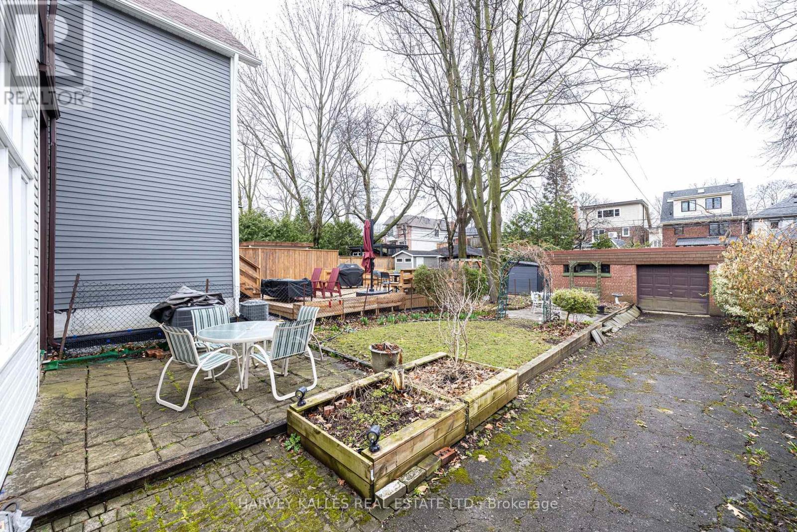 467 HILLSDALE AVENUE E