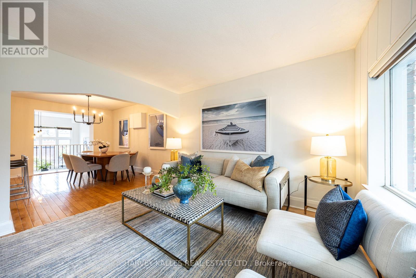 467 HILLSDALE AVENUE E