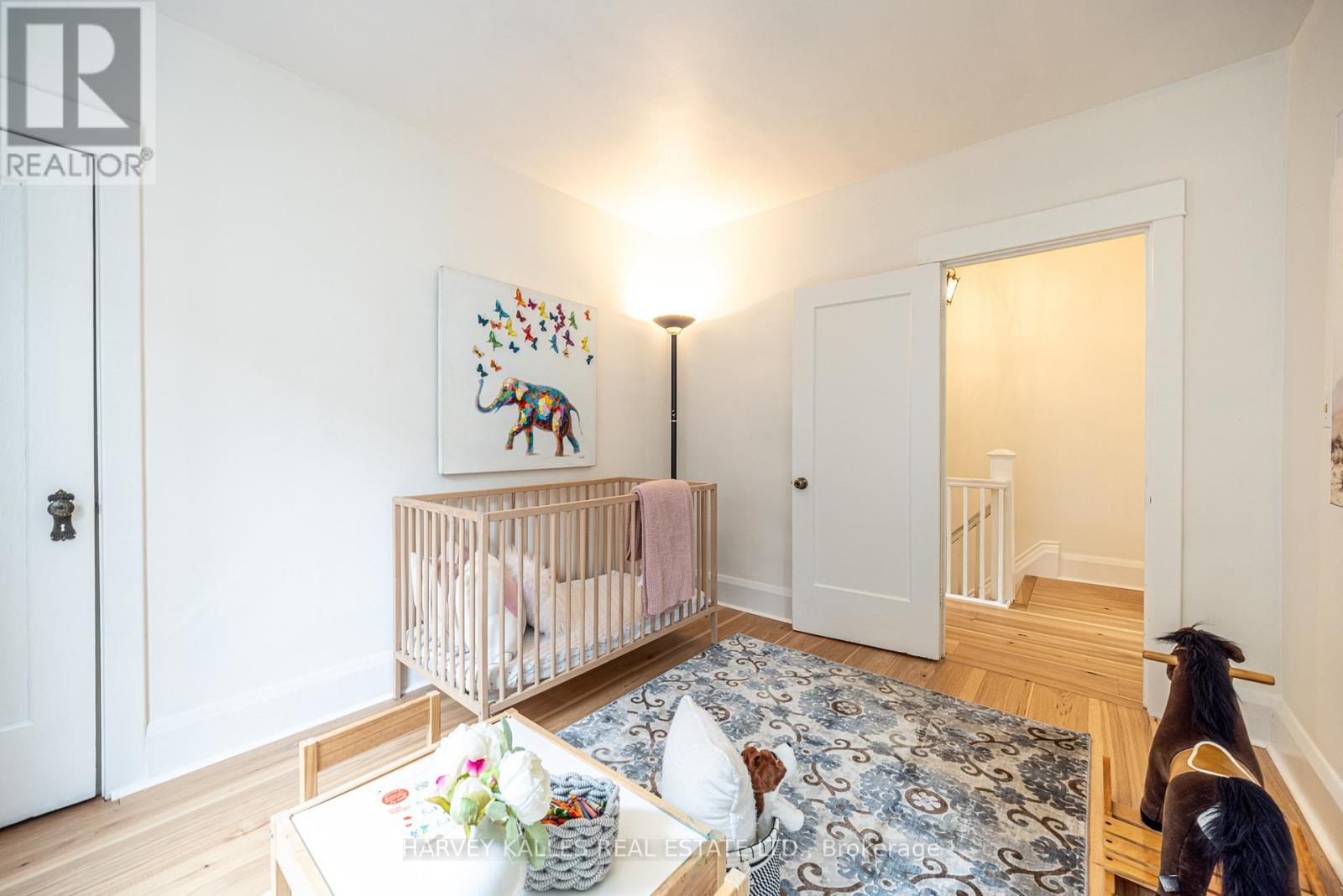 467 HILLSDALE AVENUE E