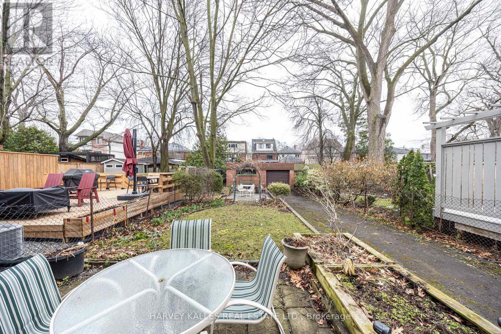 467 HILLSDALE AVENUE E