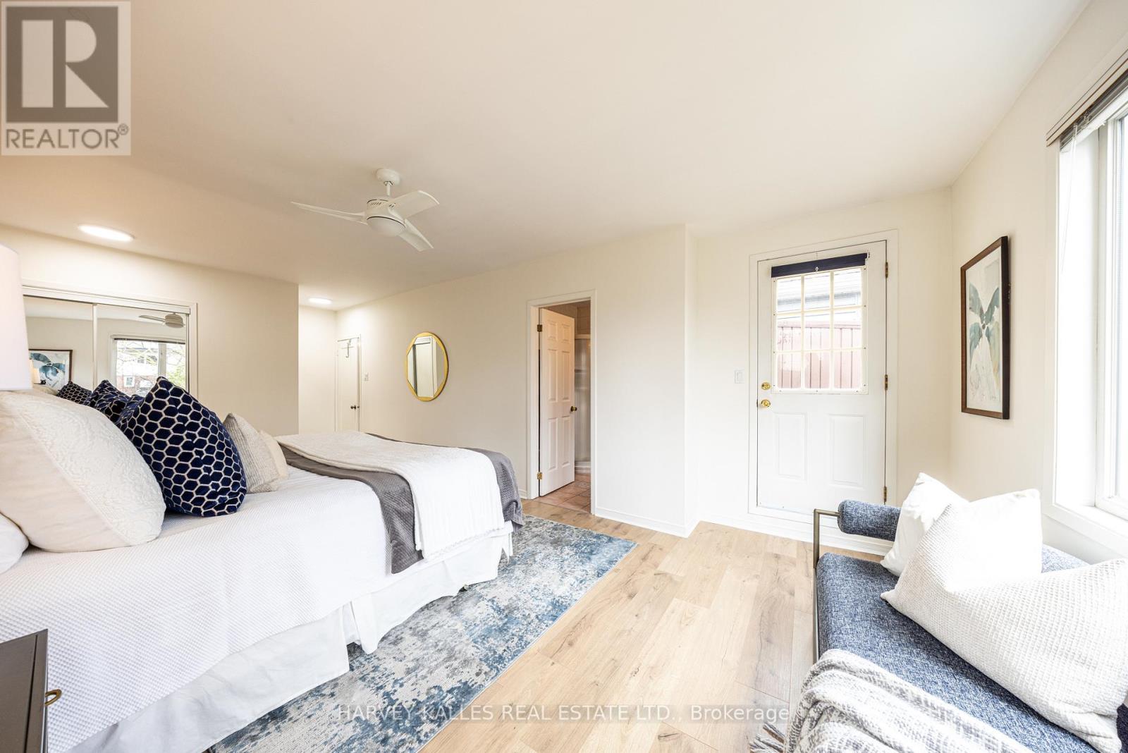 467 HILLSDALE AVENUE E