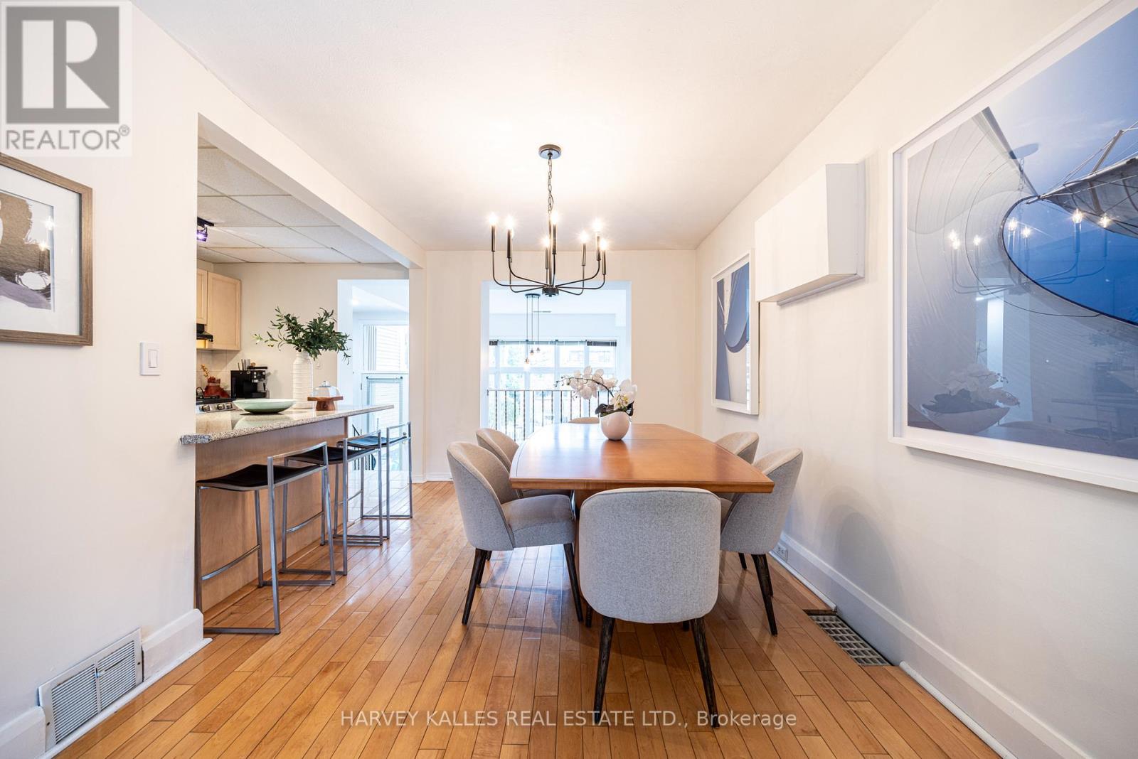 467 HILLSDALE AVENUE E