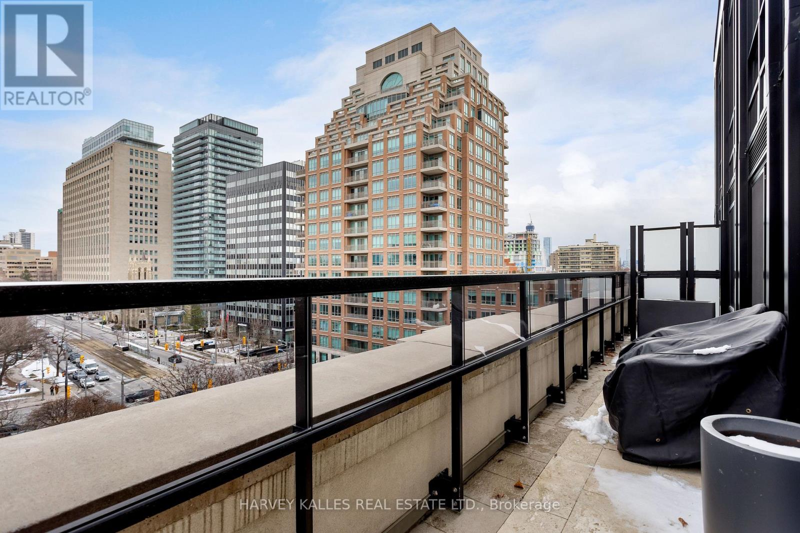 701 - 1 FOREST HILL ROAD