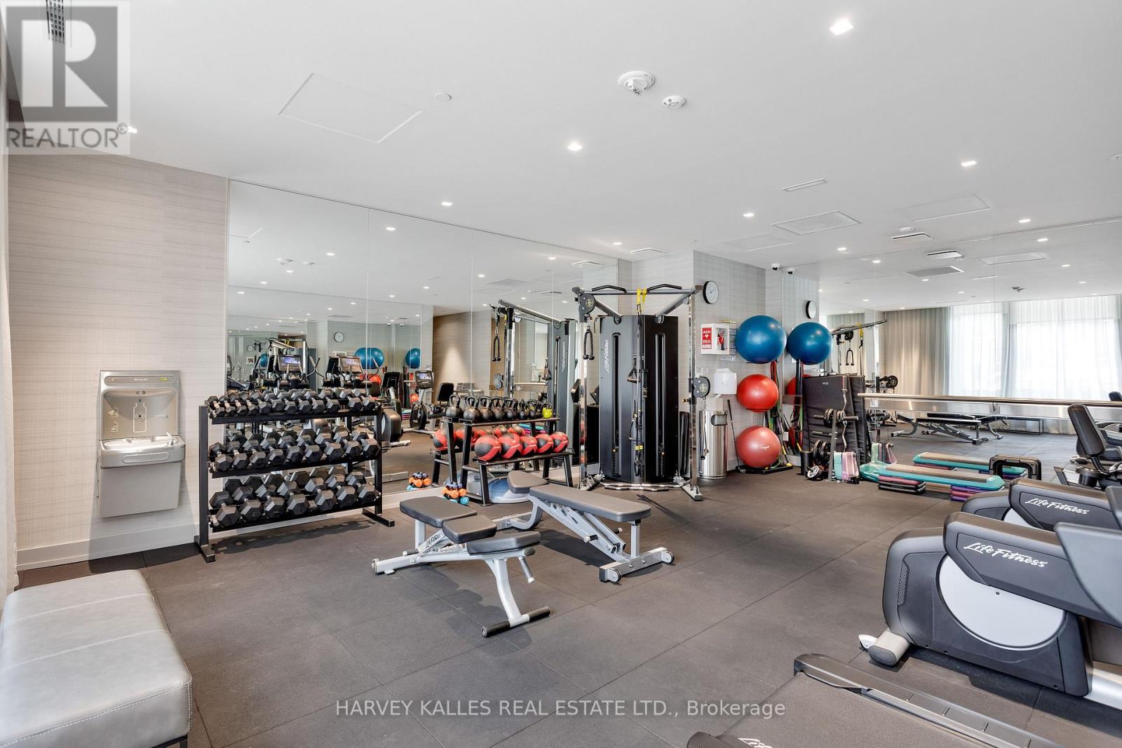 701 - 1 FOREST HILL ROAD