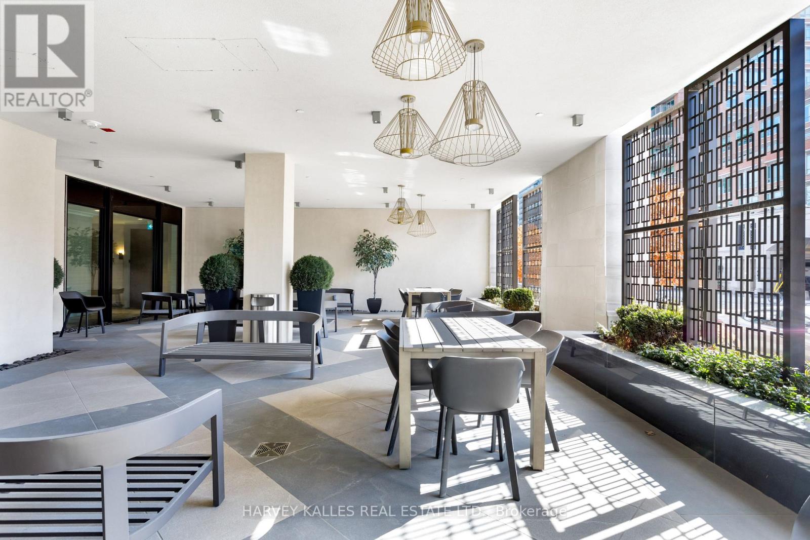 701 - 1 FOREST HILL ROAD