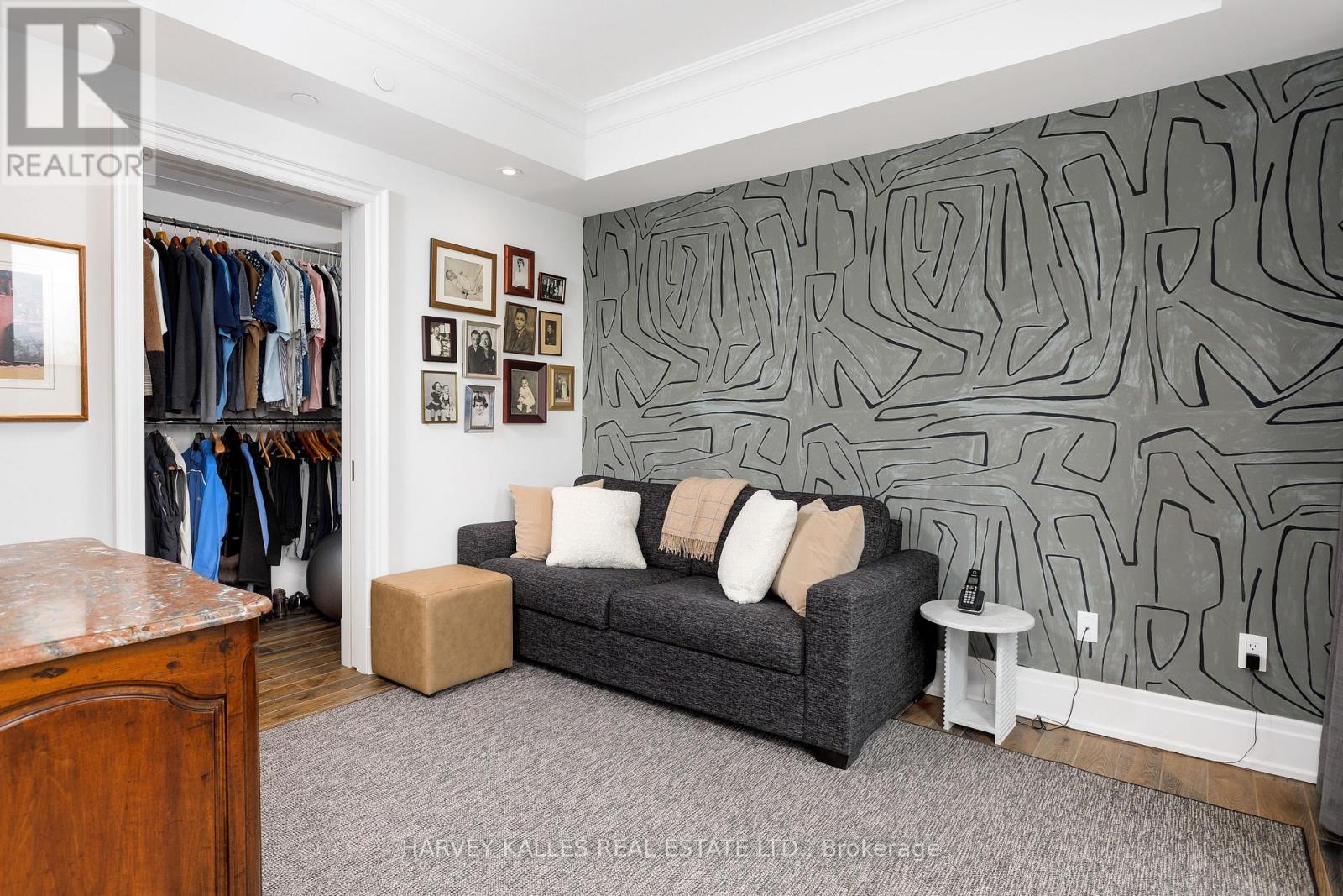 701 - 1 FOREST HILL ROAD