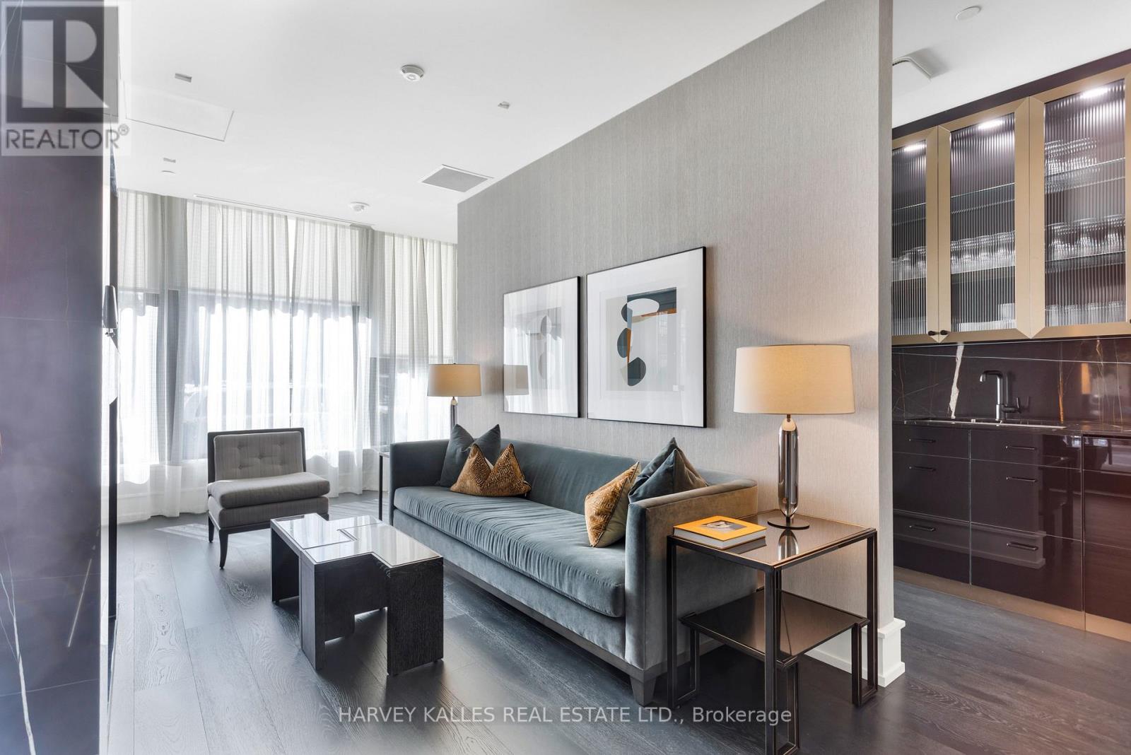 701 - 1 FOREST HILL ROAD