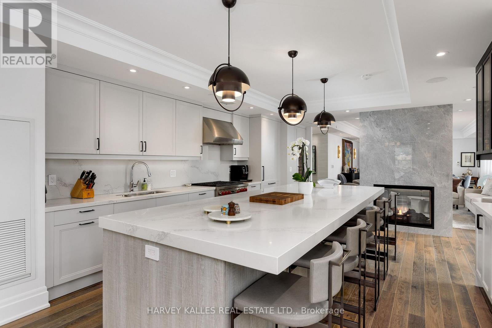 701 - 1 FOREST HILL ROAD