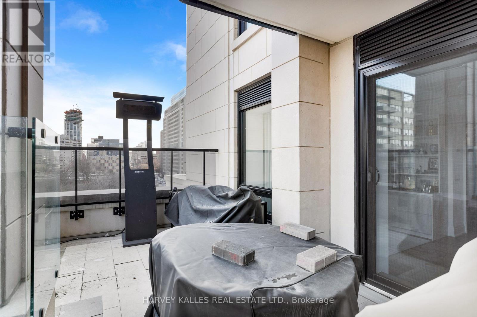 701 - 1 FOREST HILL ROAD