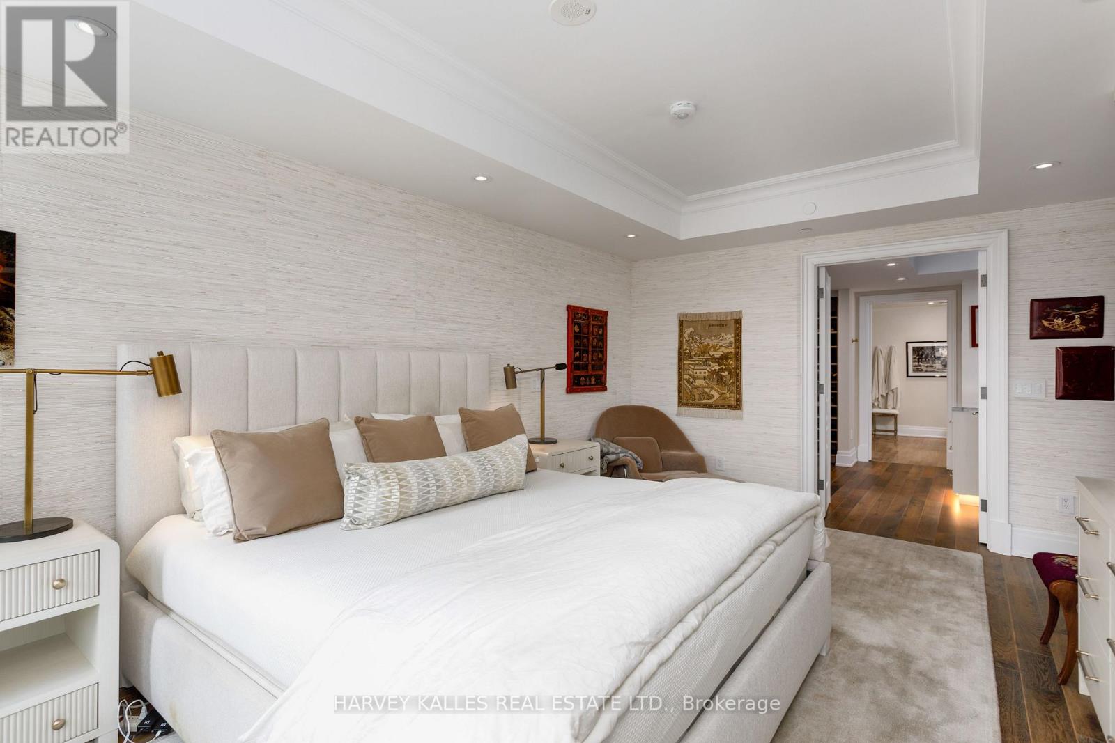 701 - 1 FOREST HILL ROAD