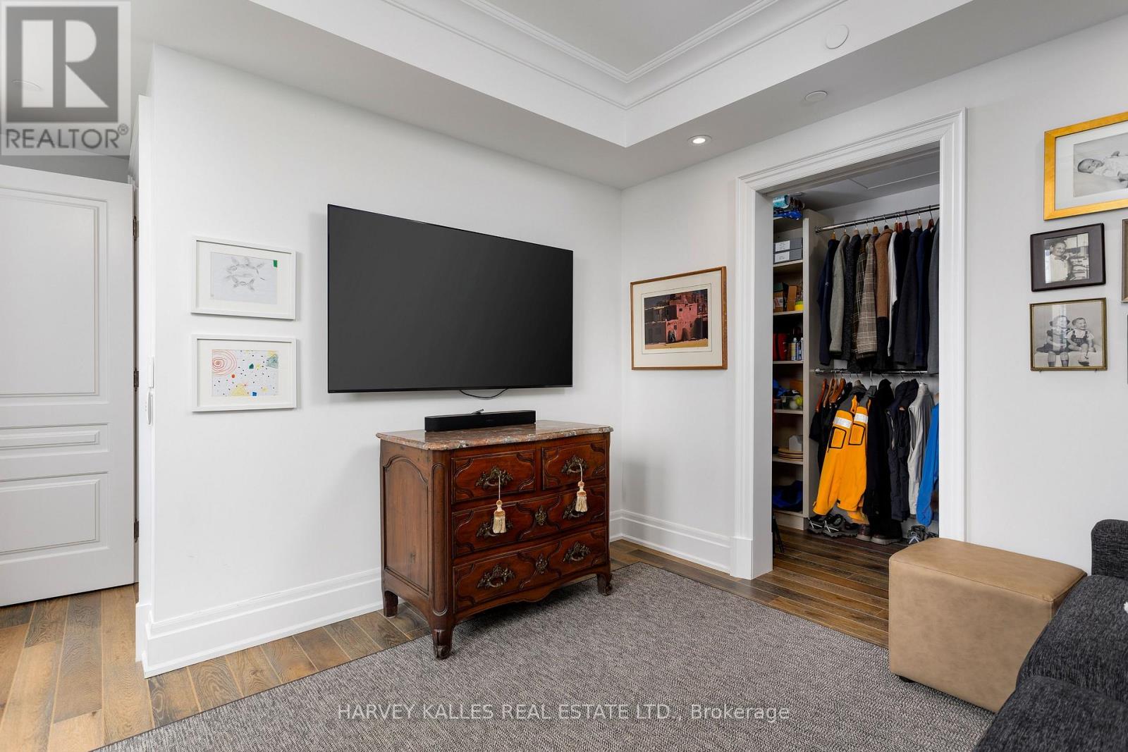 701 - 1 FOREST HILL ROAD