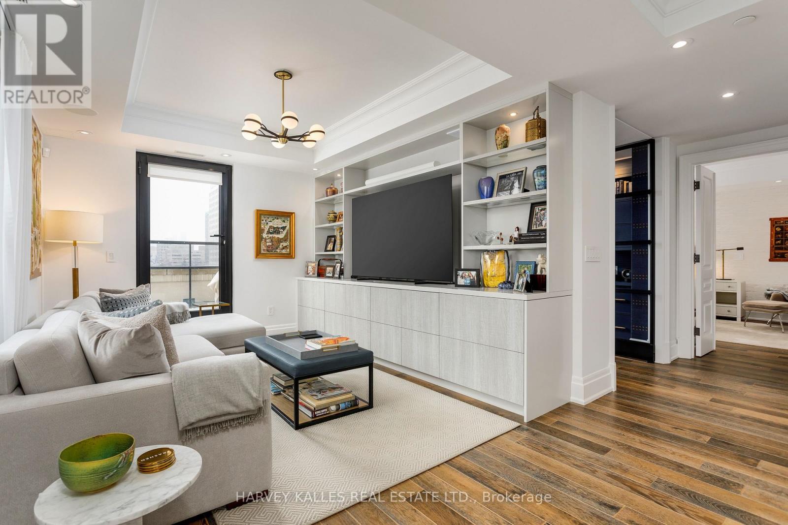 701 - 1 FOREST HILL ROAD