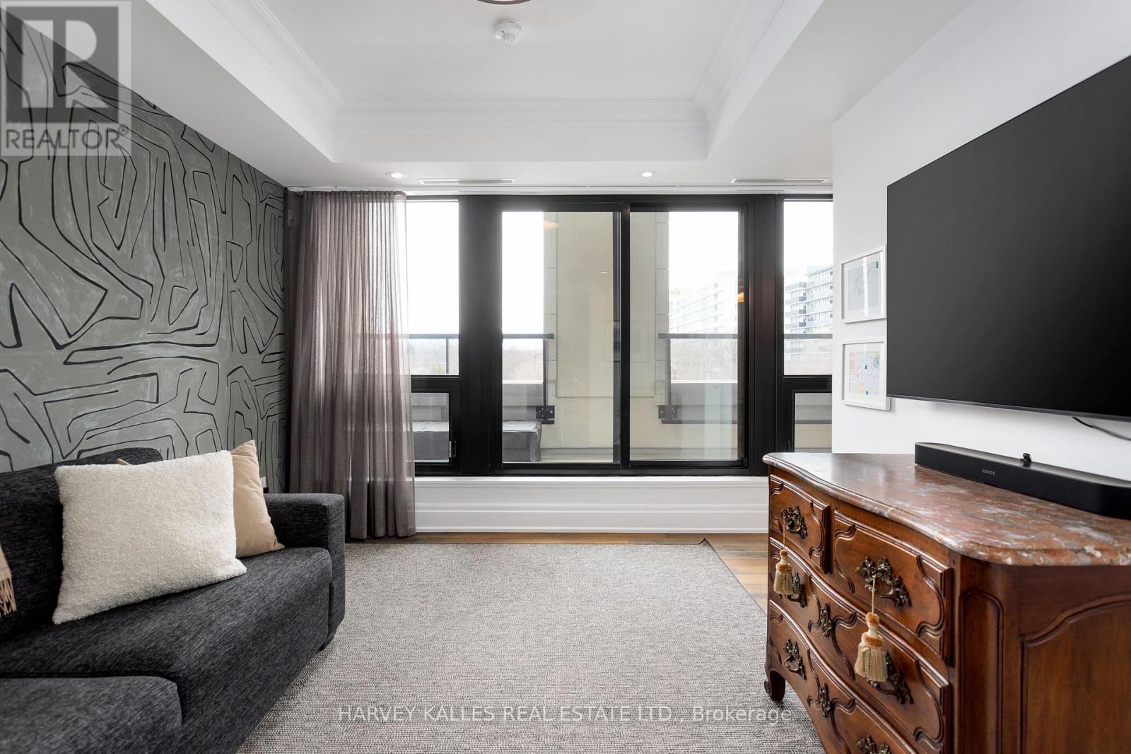 701 - 1 FOREST HILL ROAD