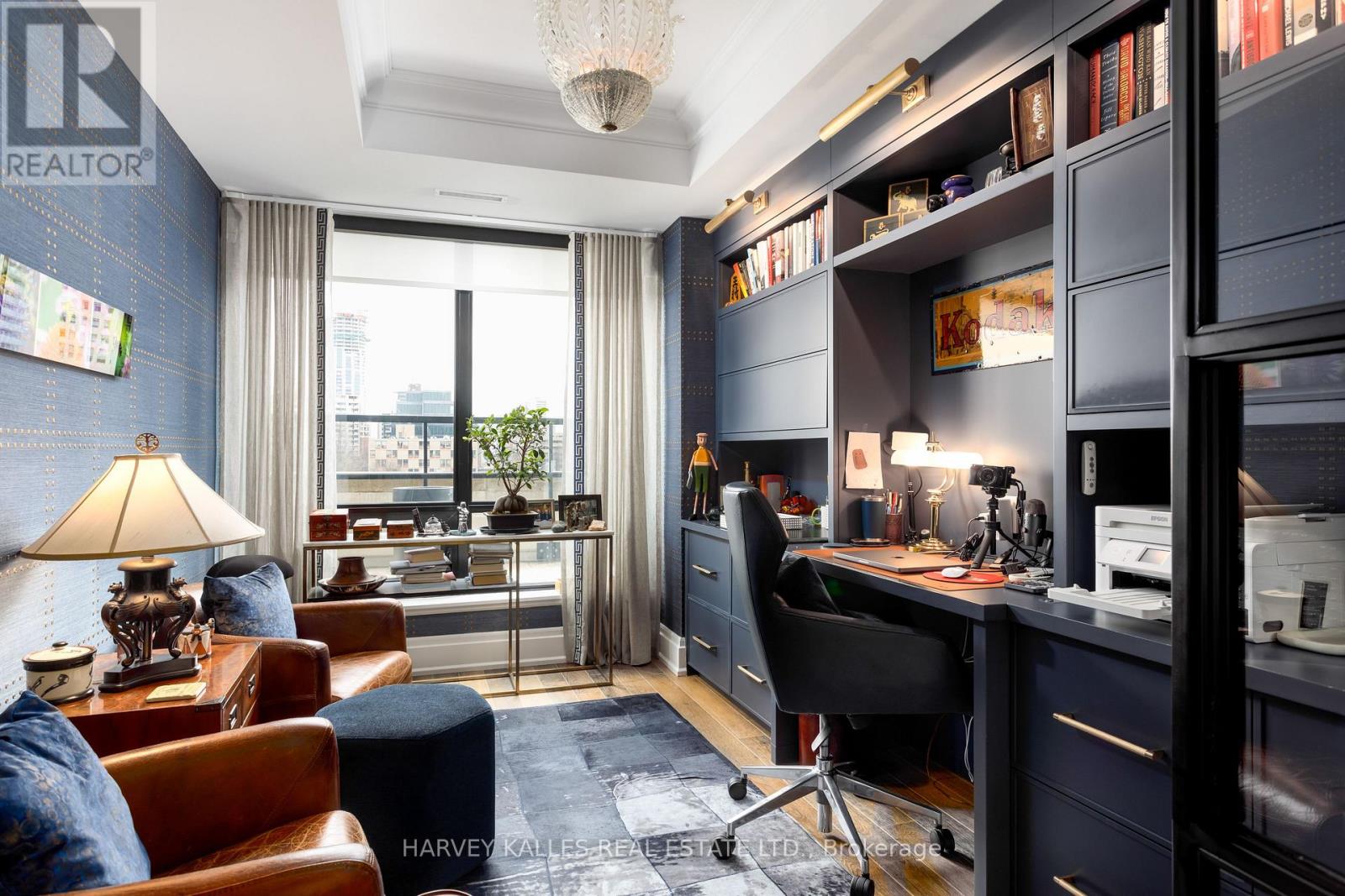 701 - 1 FOREST HILL ROAD