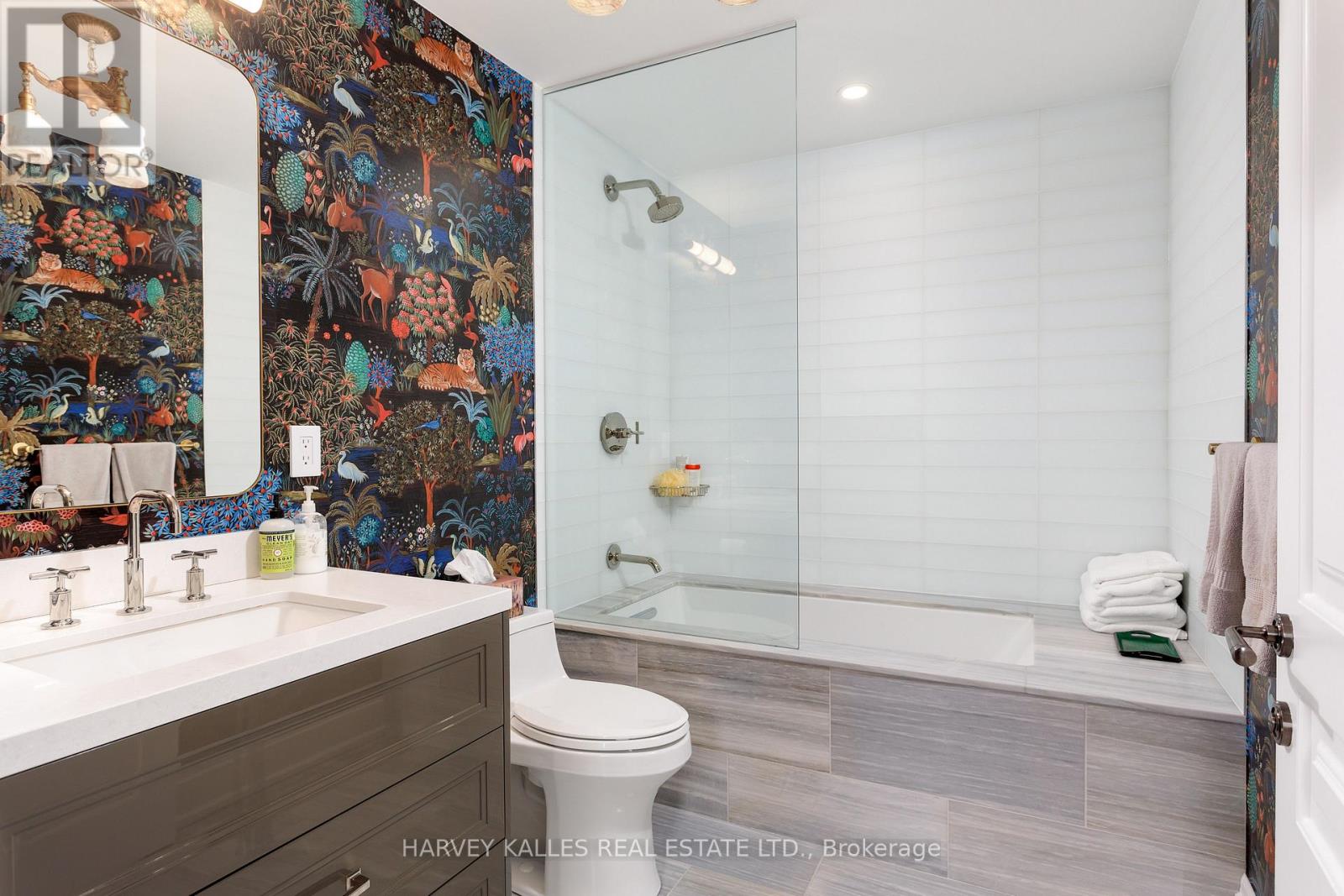 701 - 1 FOREST HILL ROAD