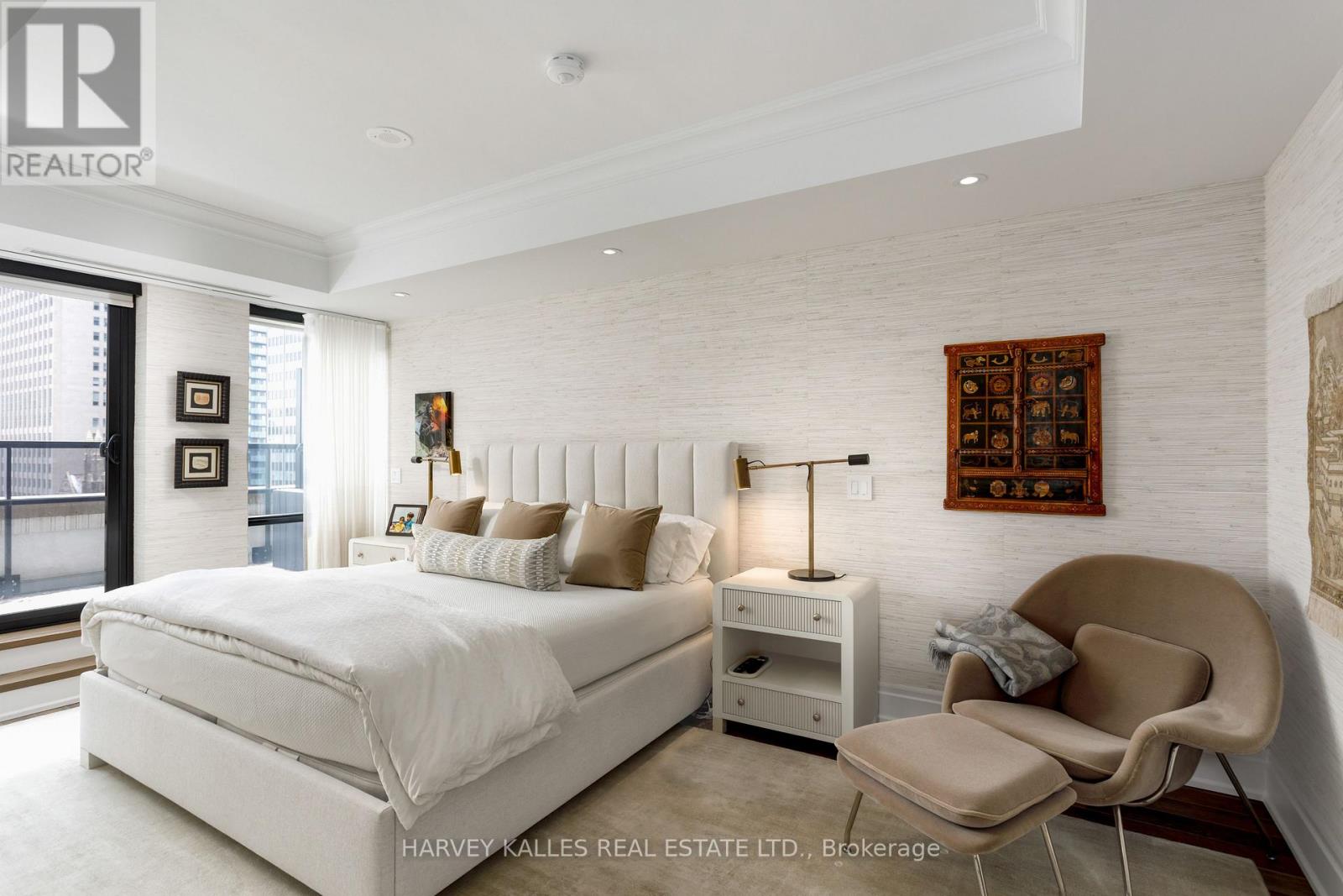 701 - 1 FOREST HILL ROAD