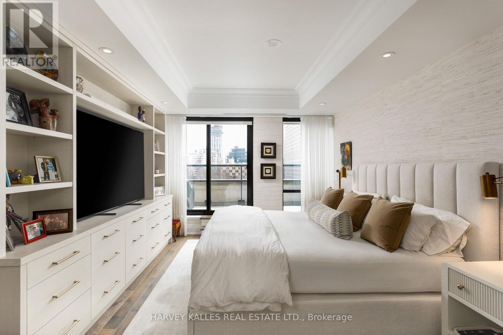 701 - 1 FOREST HILL ROAD