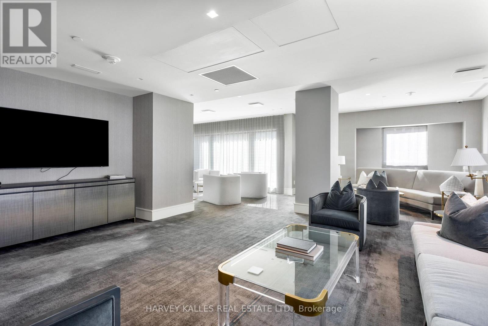 701 - 1 FOREST HILL ROAD