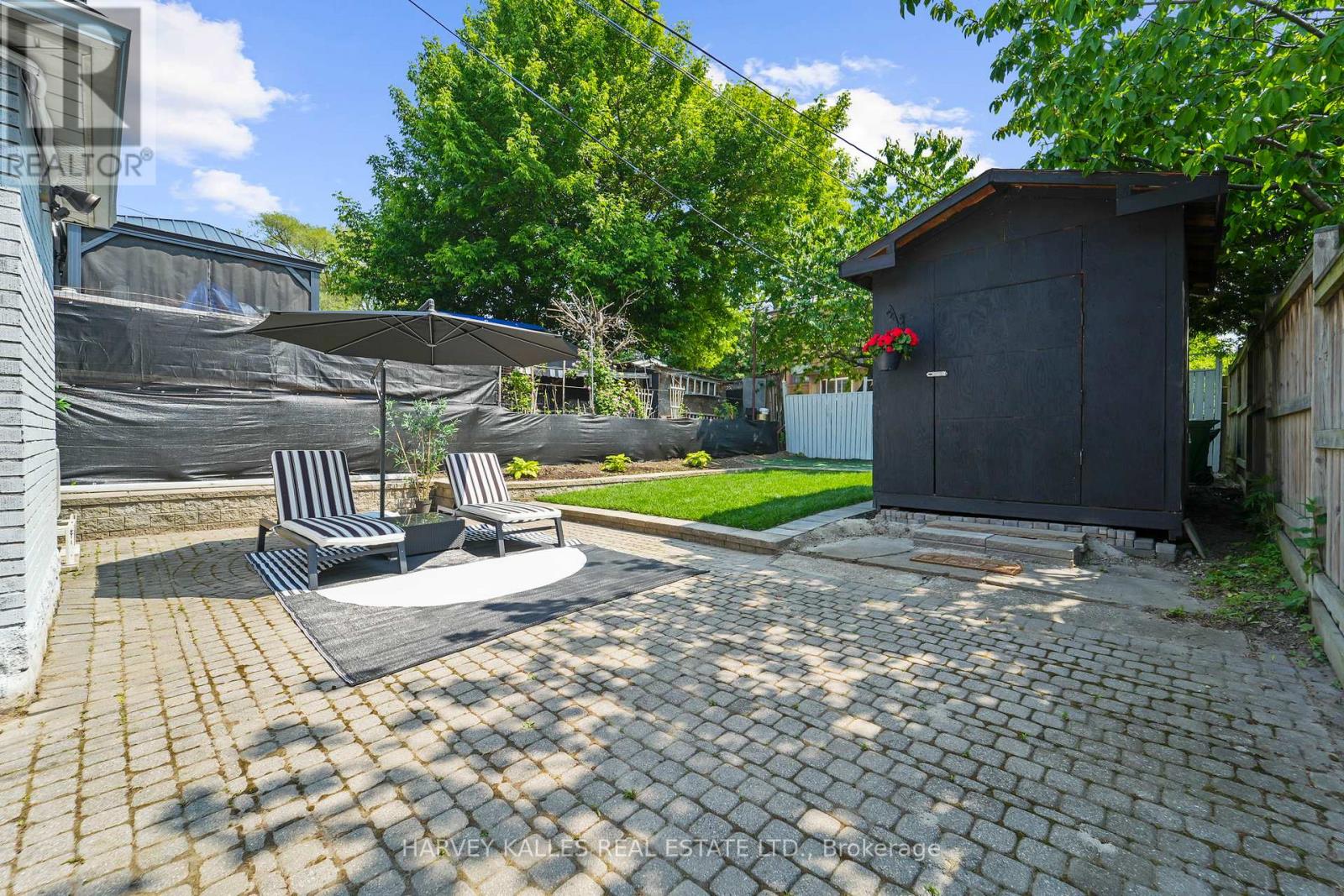 243 NORTHCLIFFE BOULEVARD