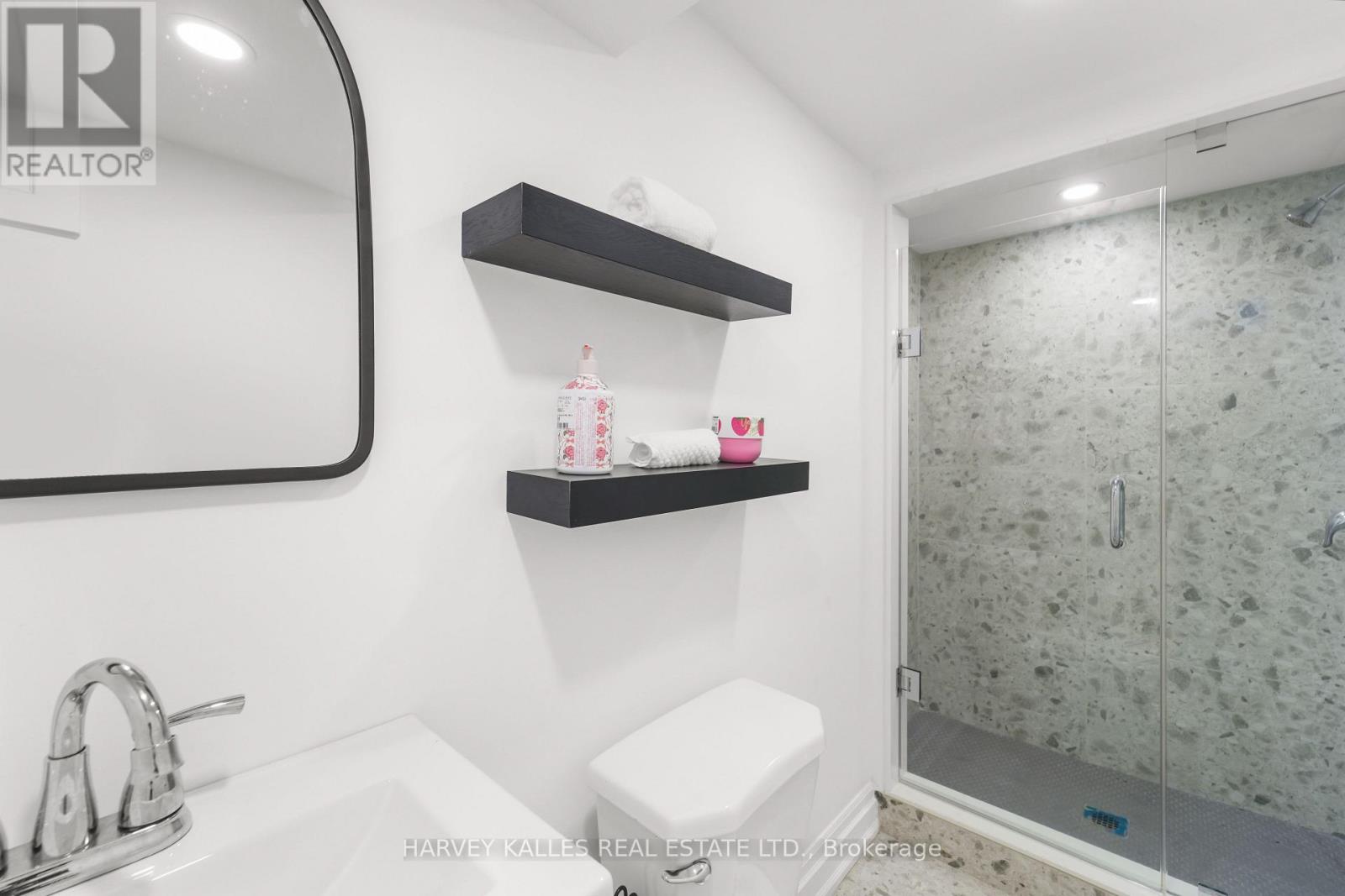 243 NORTHCLIFFE BOULEVARD