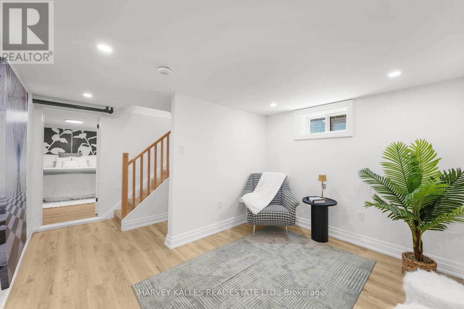 243 NORTHCLIFFE BOULEVARD