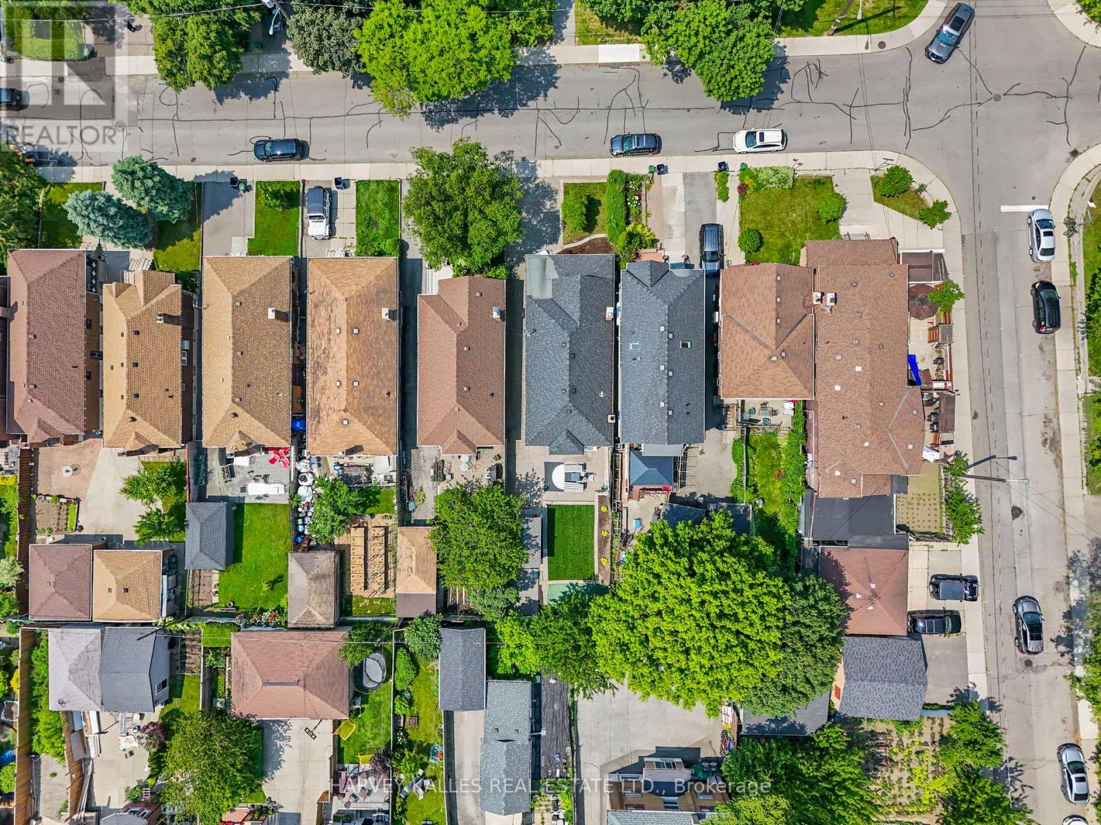 243 NORTHCLIFFE BOULEVARD