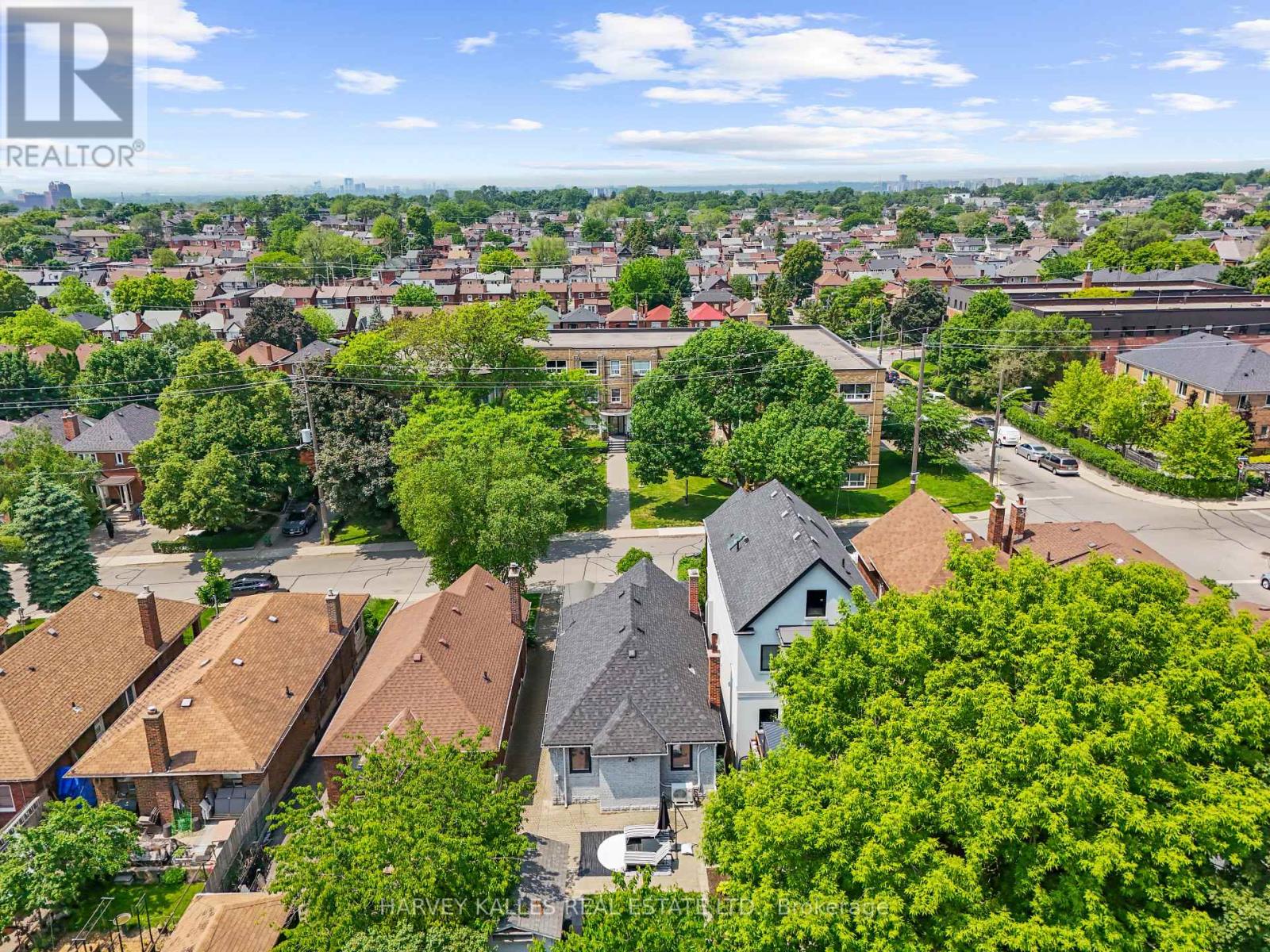 243 NORTHCLIFFE BOULEVARD